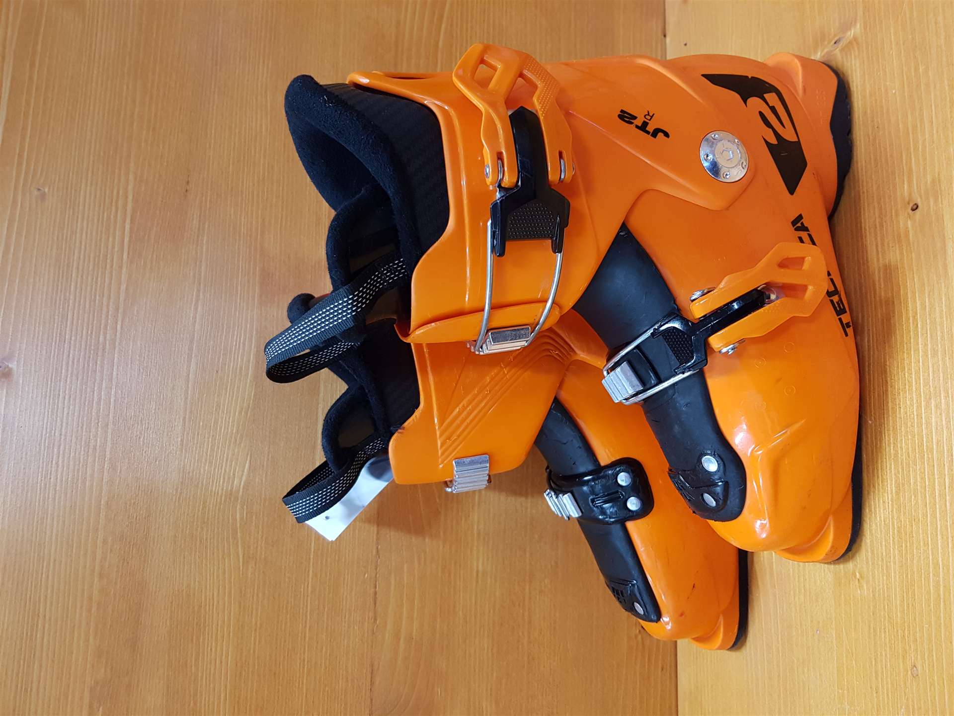 Použité lyžiarky TECNICA JT2 R