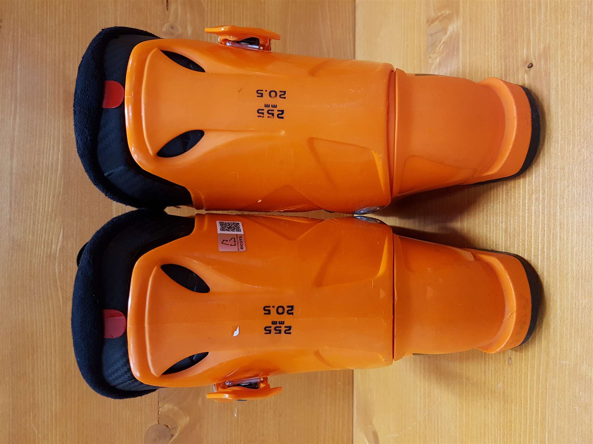 Použité lyžiarky TECNICA JT2 R