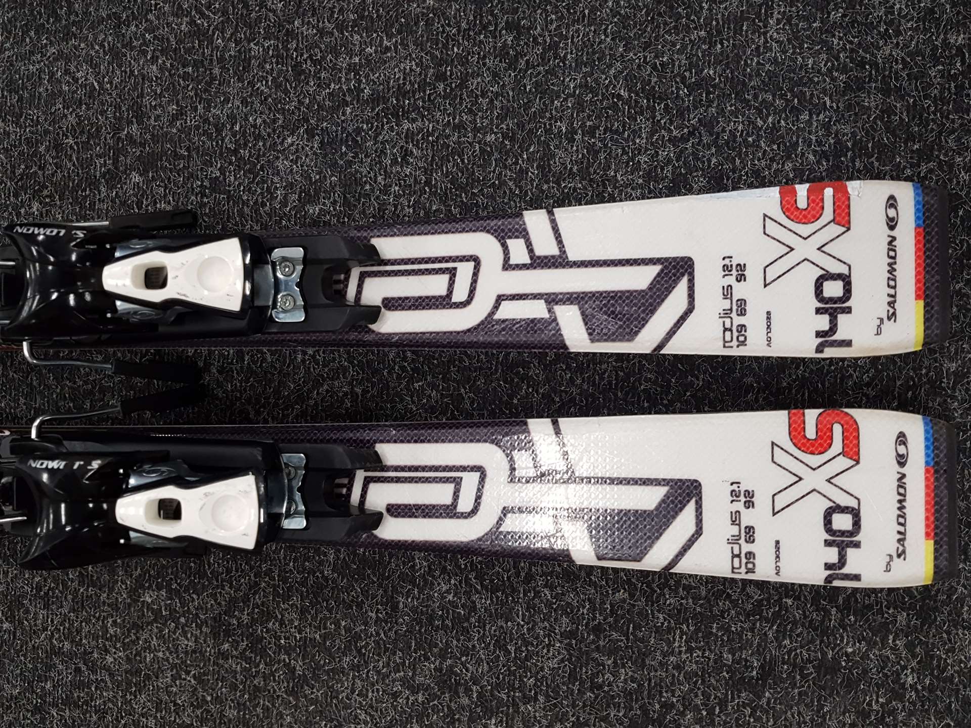 Použité lyže SALOMON AERO XS