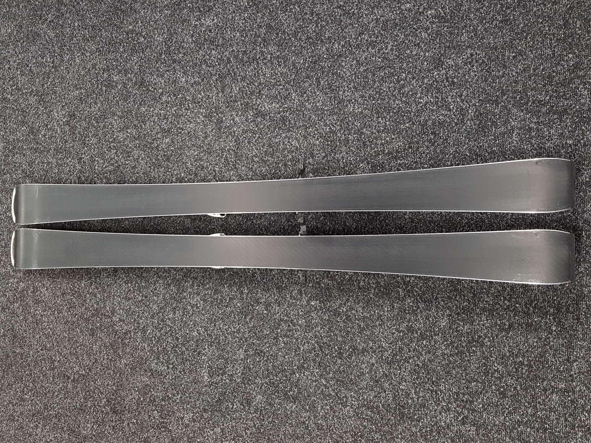 Použité lyže SALOMON AERO XS