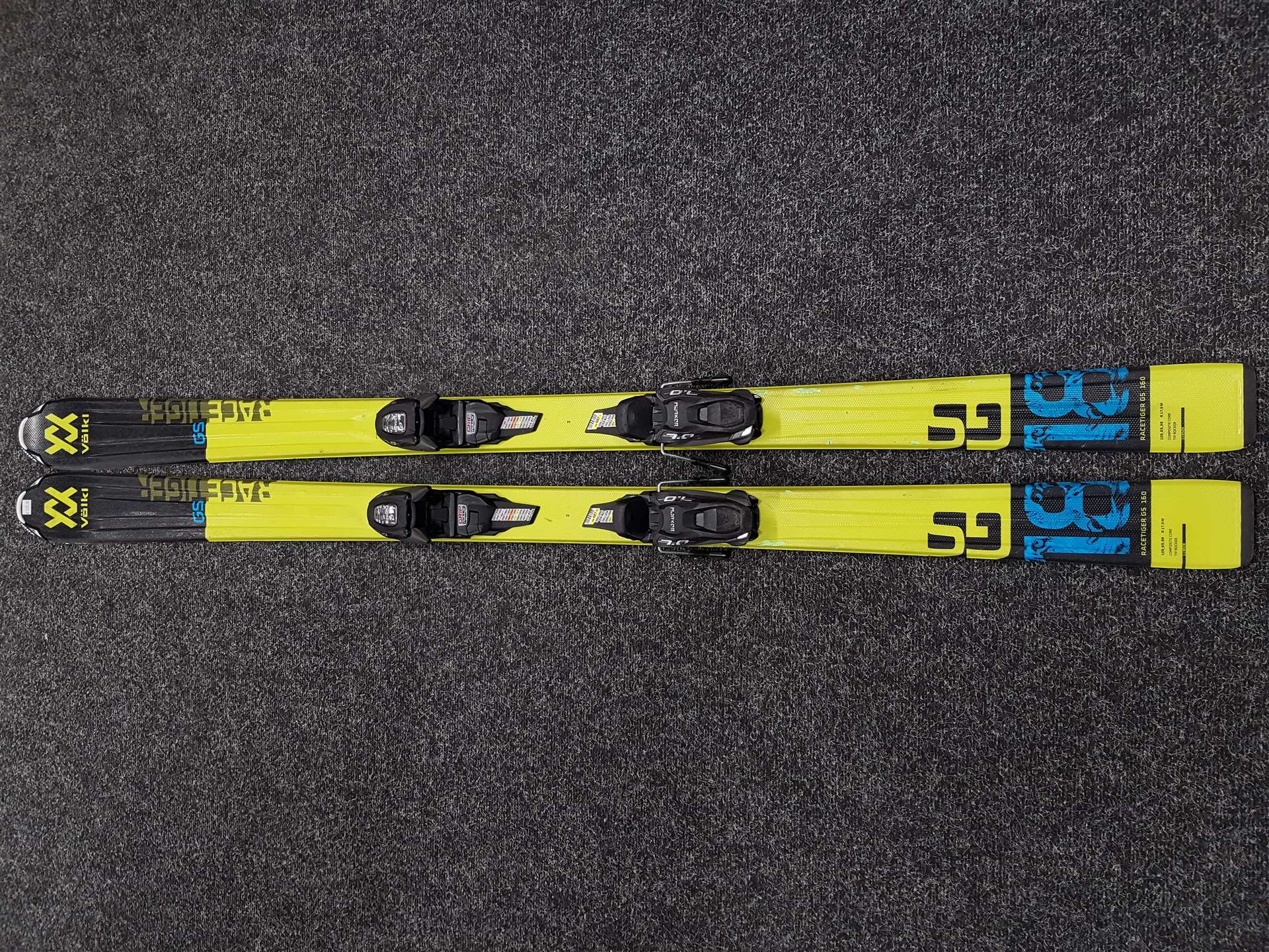 Schiuri Volkl Racetiger GS folosite