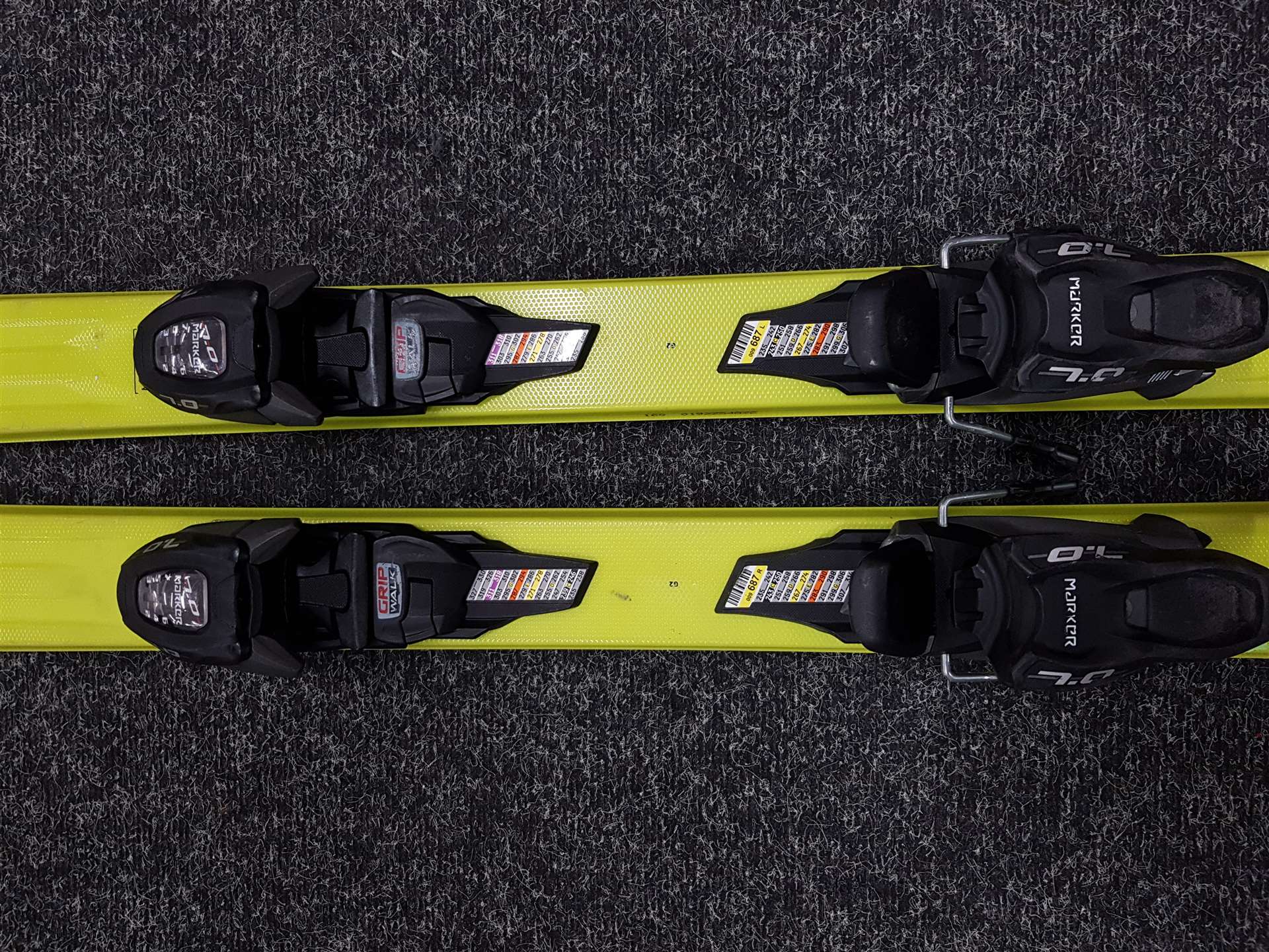 Schiuri Volkl Racetiger GS folosite