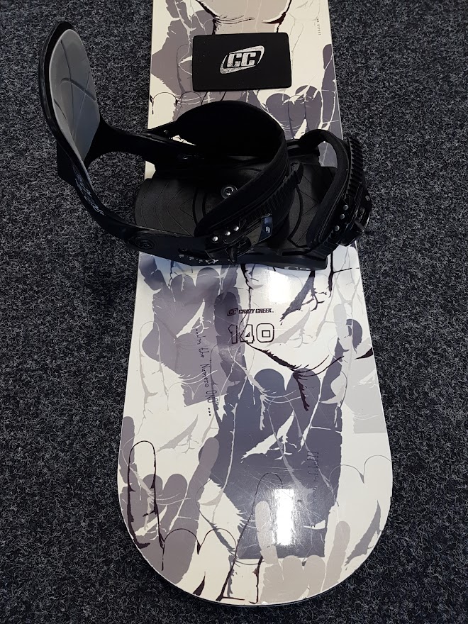 Gebrauchtes Crazy Creek Snowboard mit Crazy Creek C2 Bindung, Größe. M