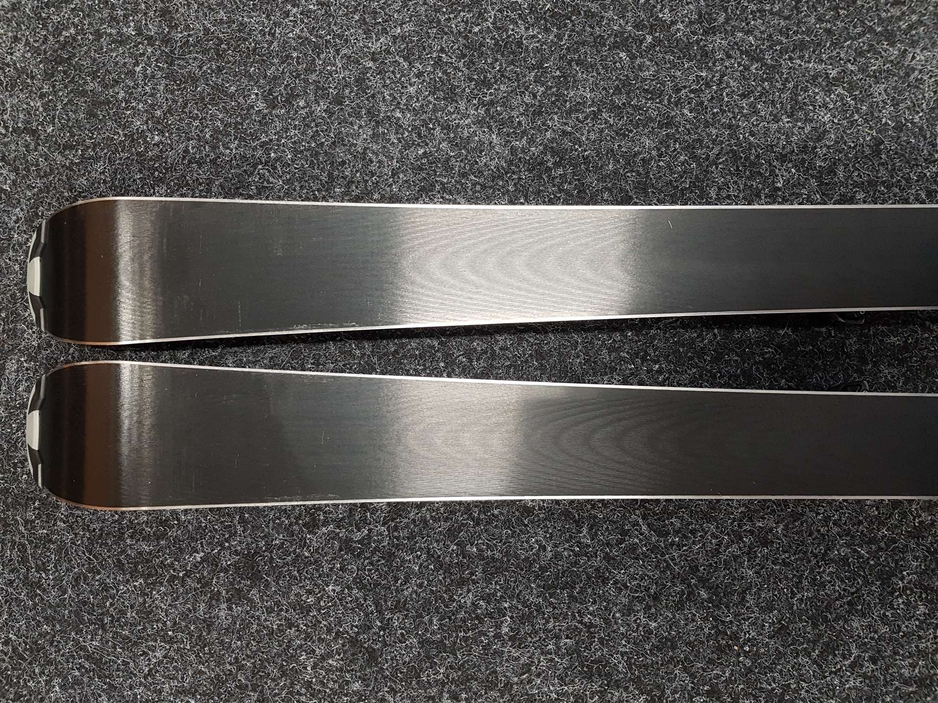 Skis ELAN Explore Pro d'occasion + fixations Elan EL 7.5