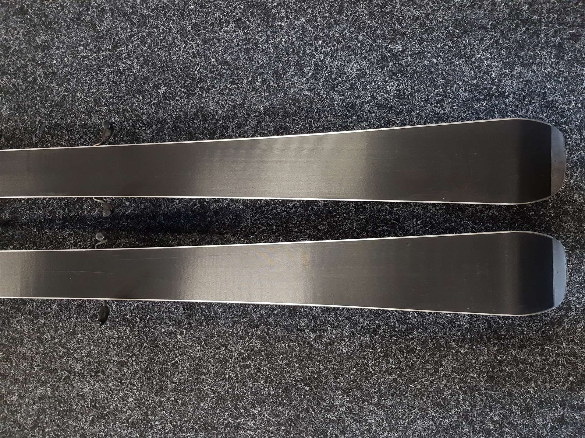 Esquís usados ELAN Exar 170 + fijaciones Elan EL 10