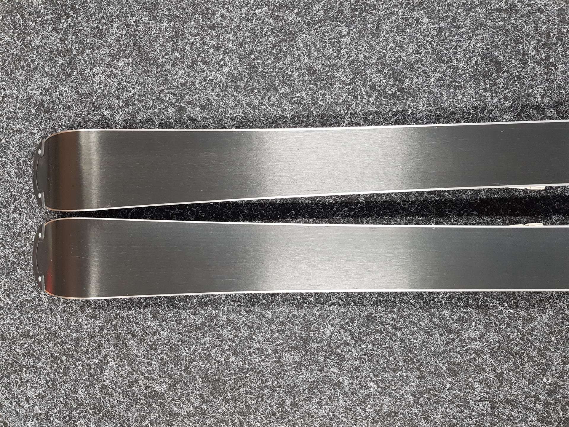 Gebrauchte BLIZZARD Brahma JR Ski + Marker 7.0 Bindungen