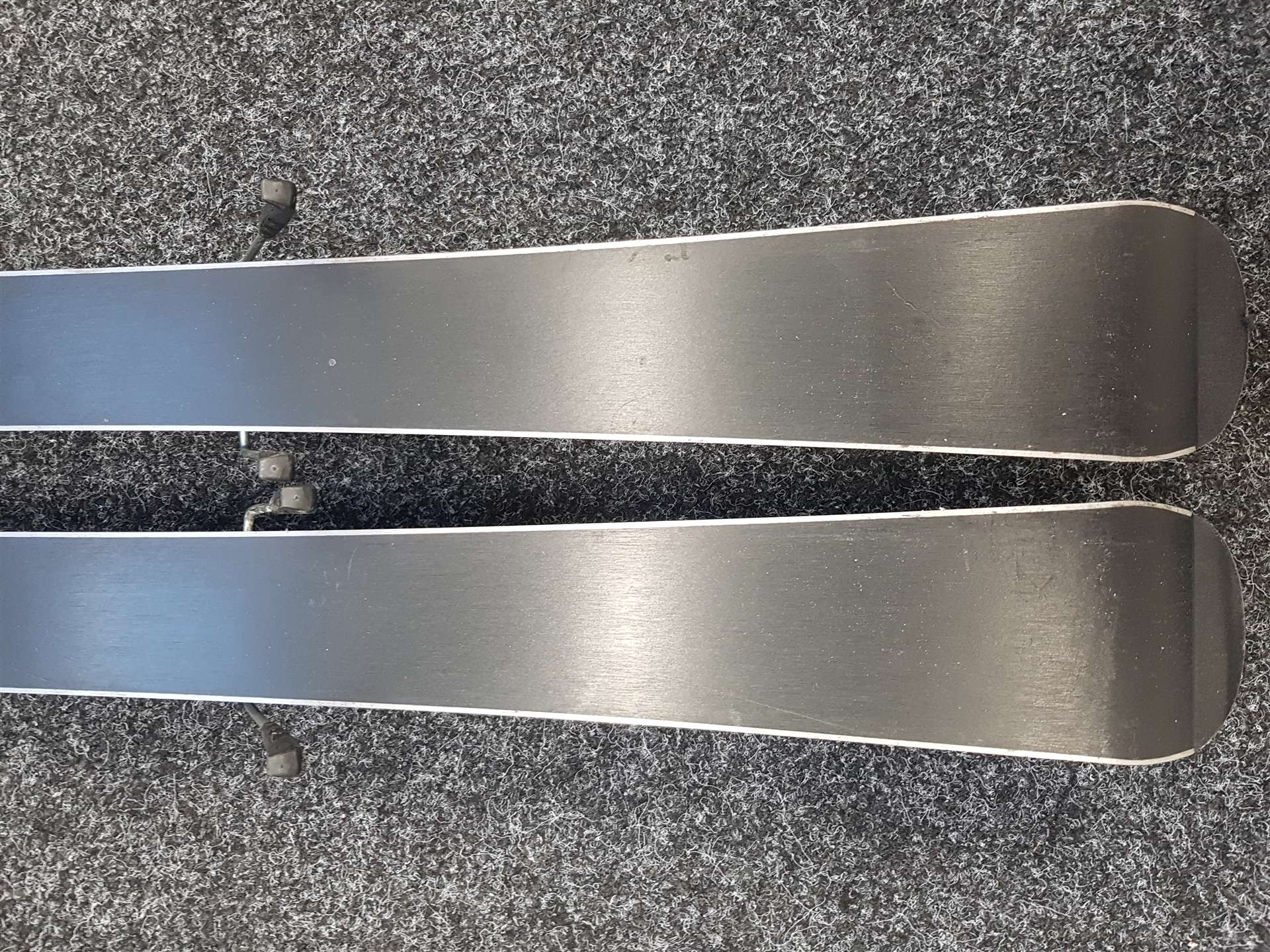 Gebrauchte Kinderski ELAN Formula S + Bindungen Elan EL 4.5