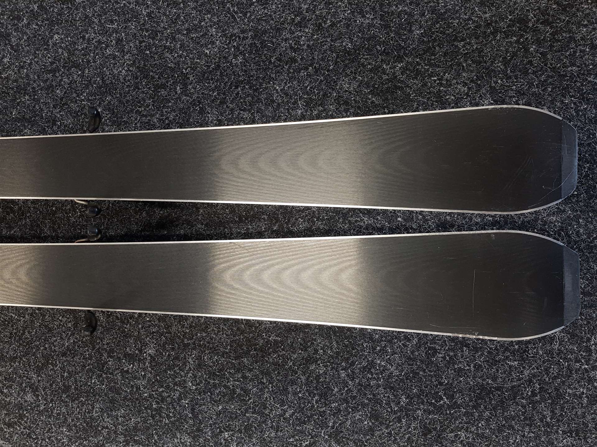 Gebrauchte ARTIS Artis 2 Ski + Tyrolia PR 11 Bindungen