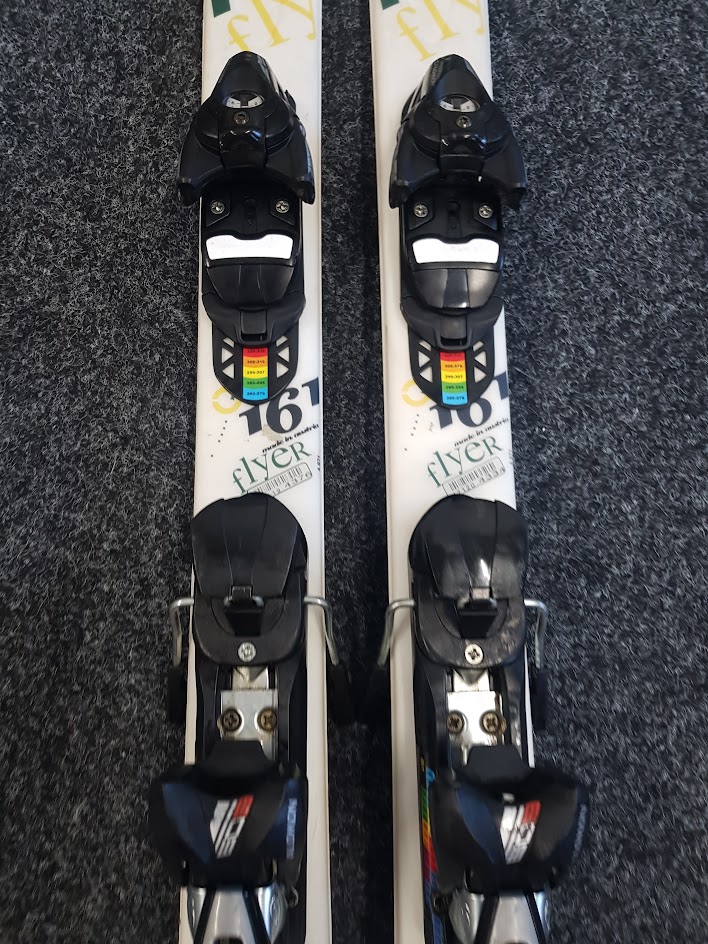 Gebrauchte Salomon Flyer Freestyle-Ski + Salomon 9-Bindungen