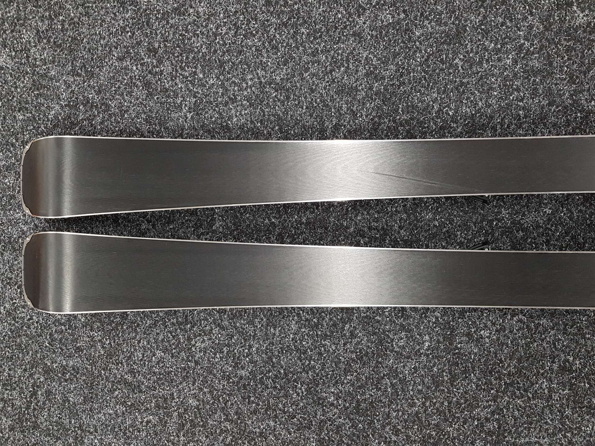 Gebrauchte HEAD Shape 3.0 Ski + Tyrolia 10 Bindungen