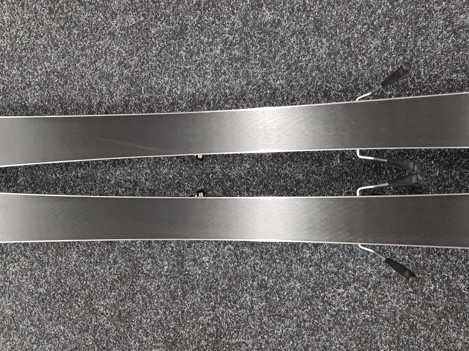 Gebrauchte HEAD Shape 3.0 Ski + Tyrolia 10 Bindungen