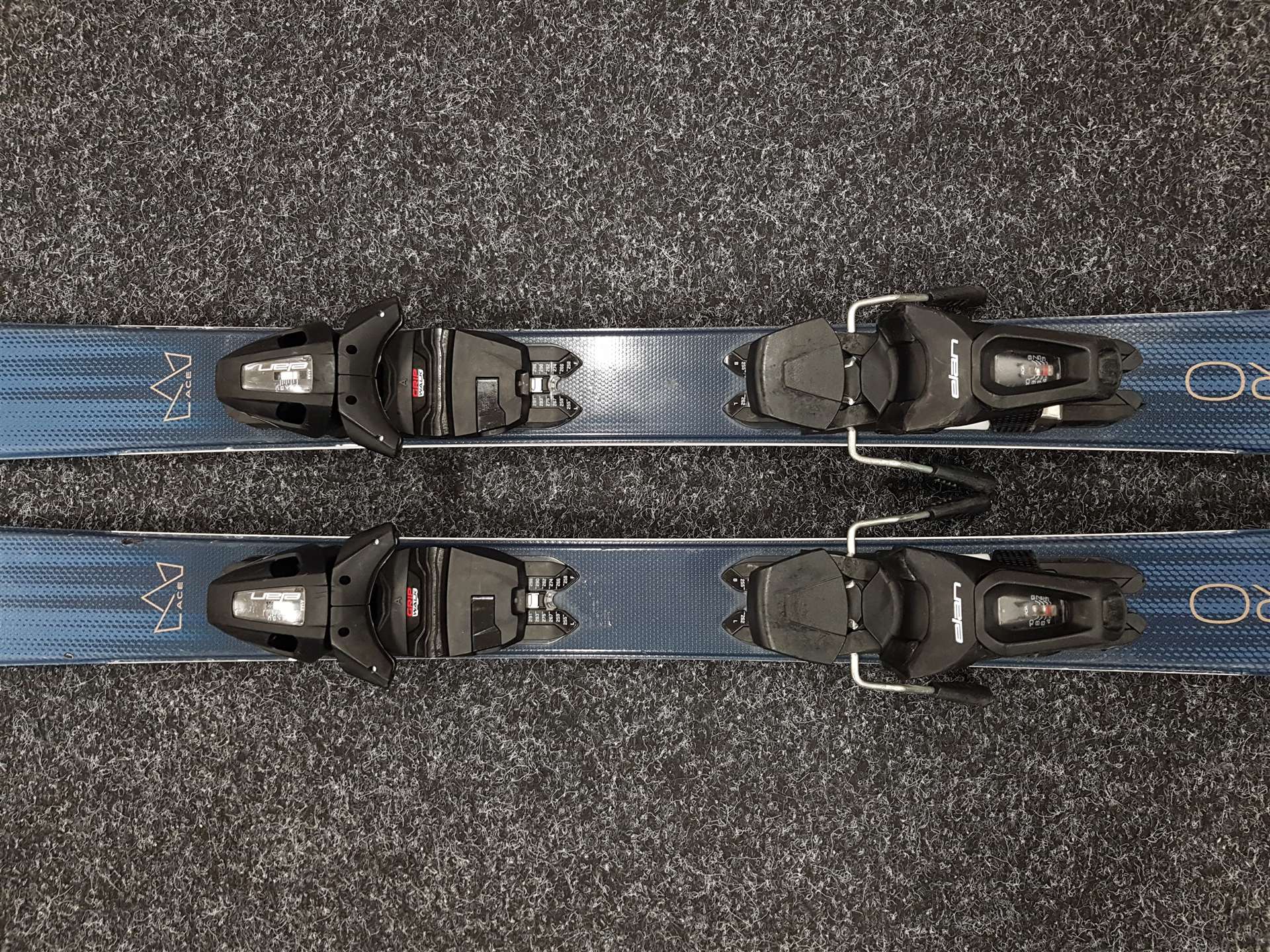 Skis ELAN Ace Pro d'occasion + fixations Elan EL 10