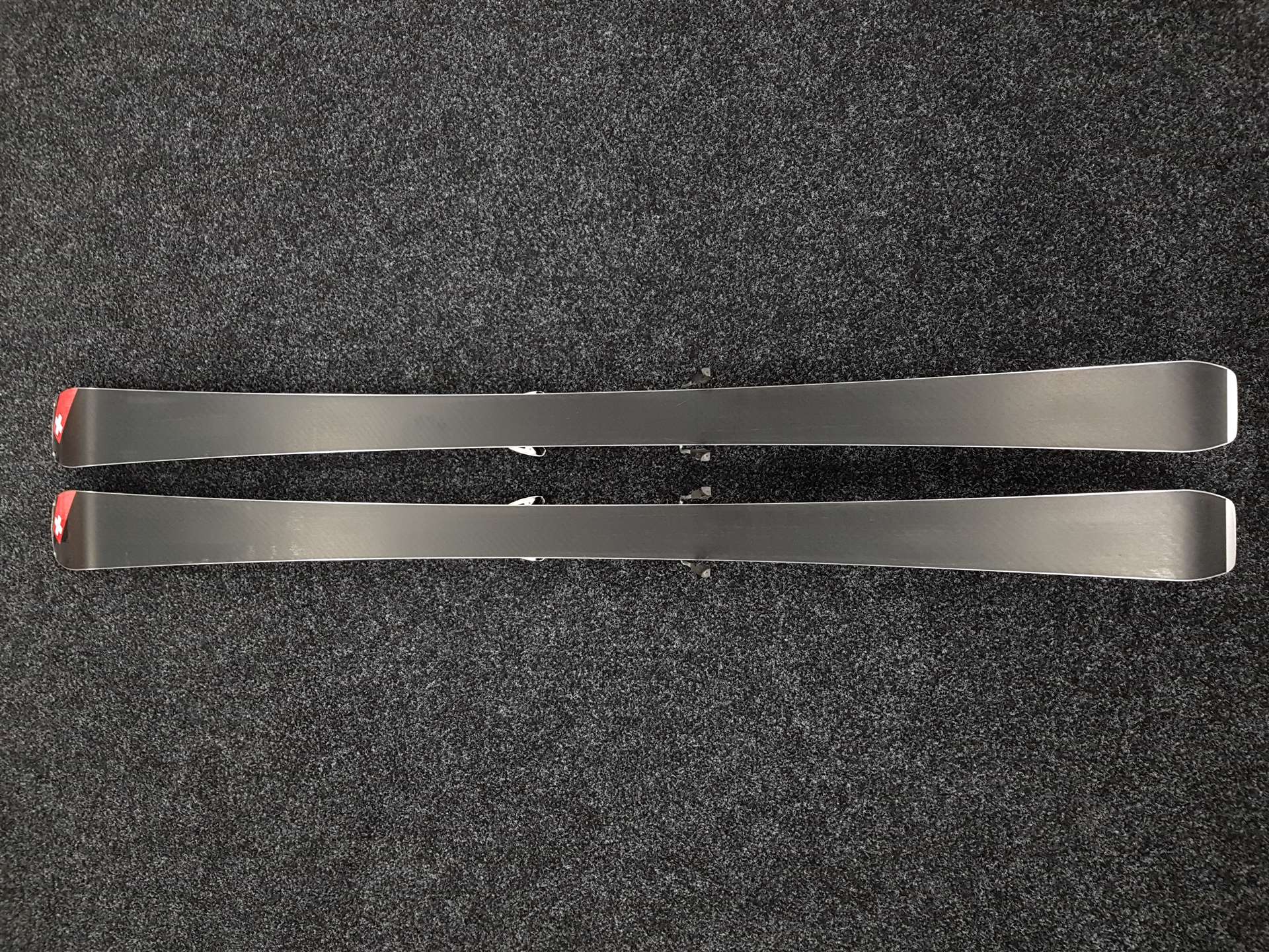 Skis Stockli Laser d'occasion + fixations Salomon TI 10