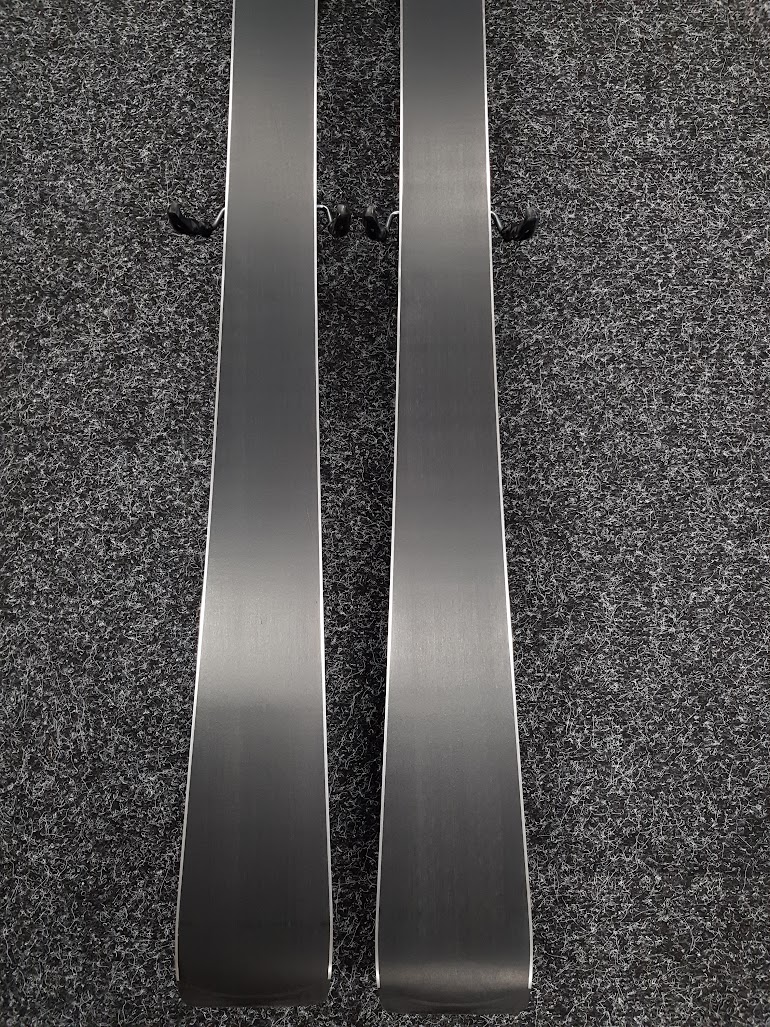 Schiuri Volkl Viola Flair folosite