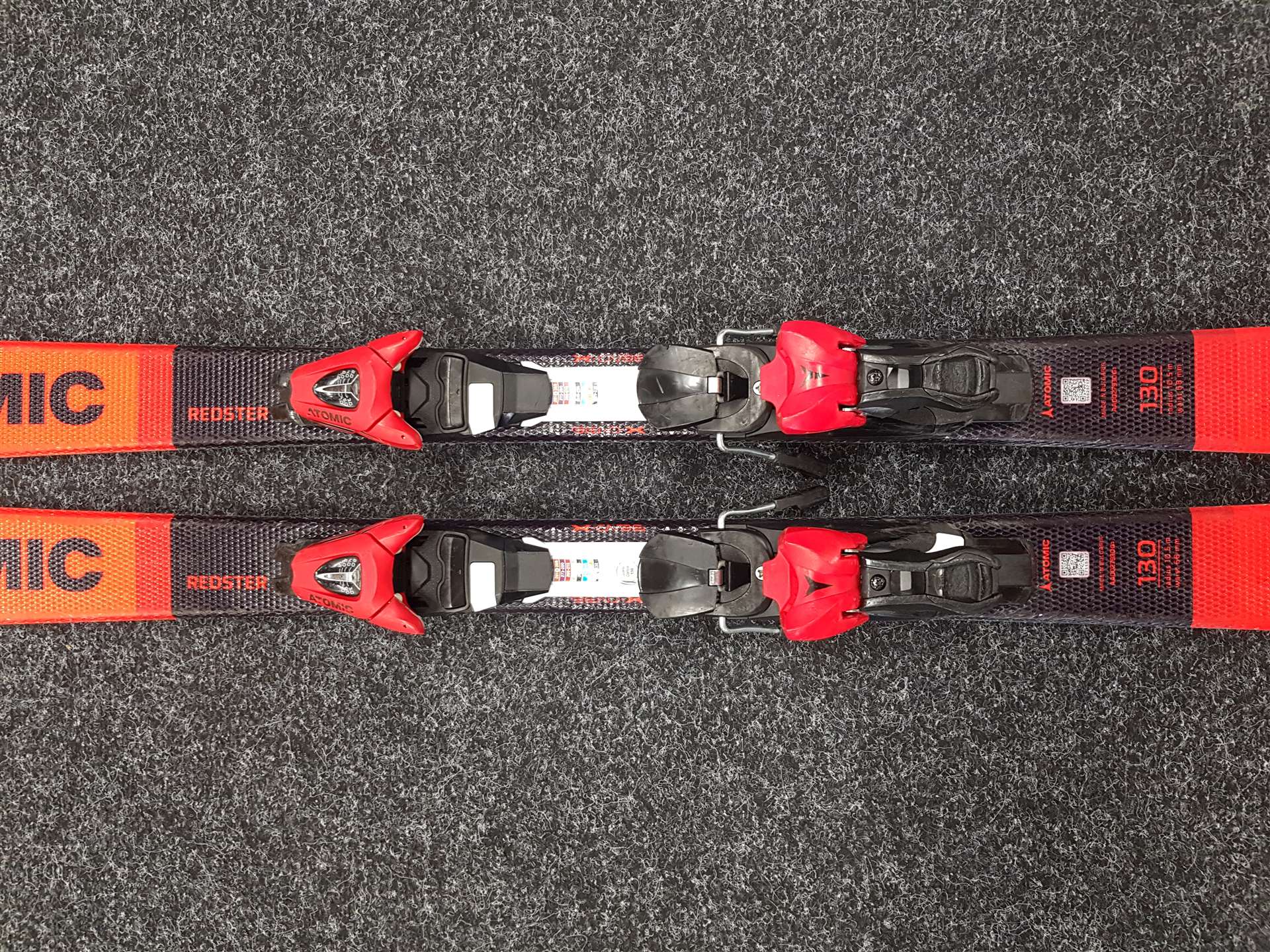 Gebrauchte Kinderski ATOMIC Redster J2 + Atomic L7 Bindungen