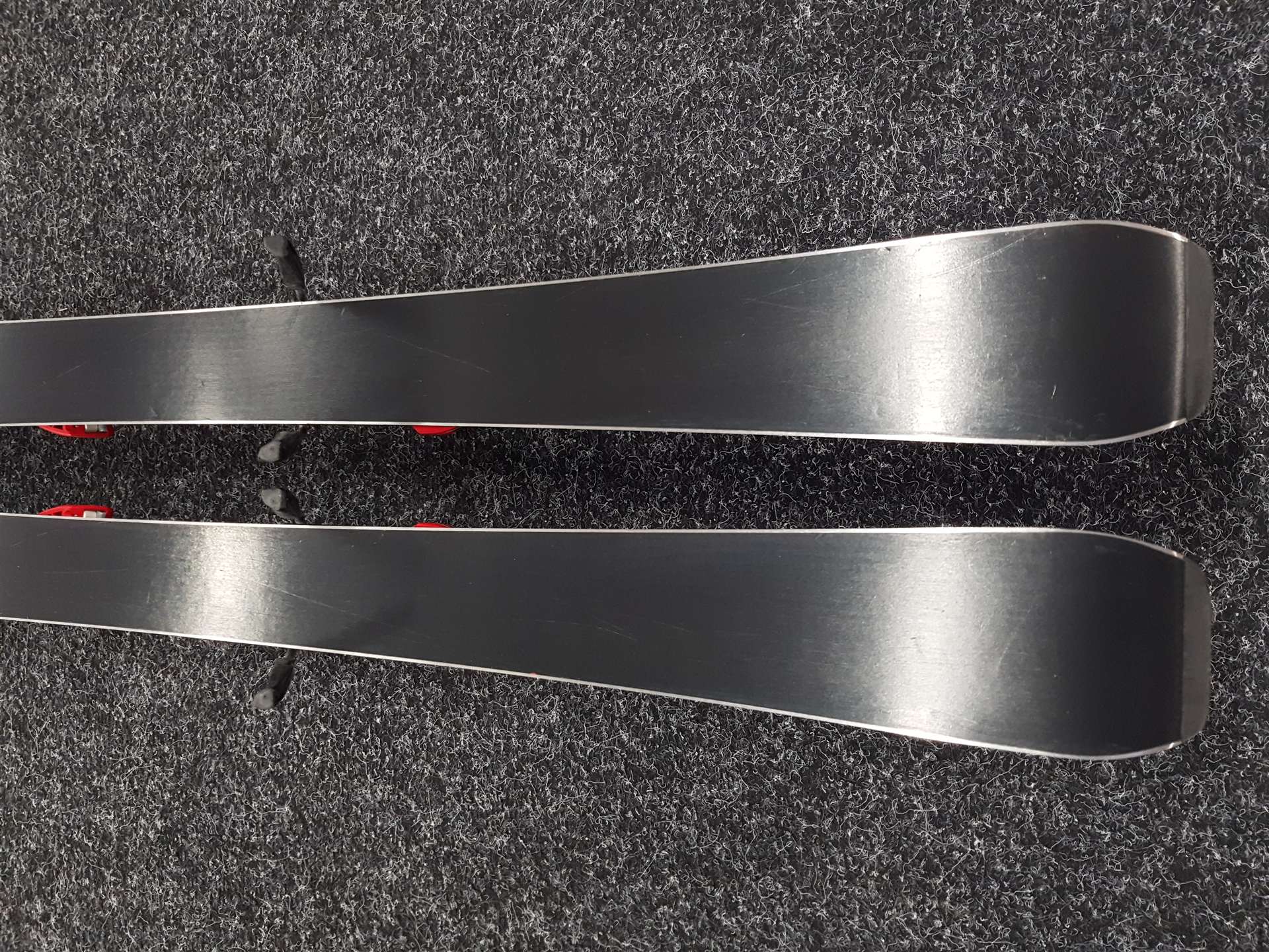 Gebrauchte Kinderski ATOMIC Redster J2 + Atomic L7 Bindungen
