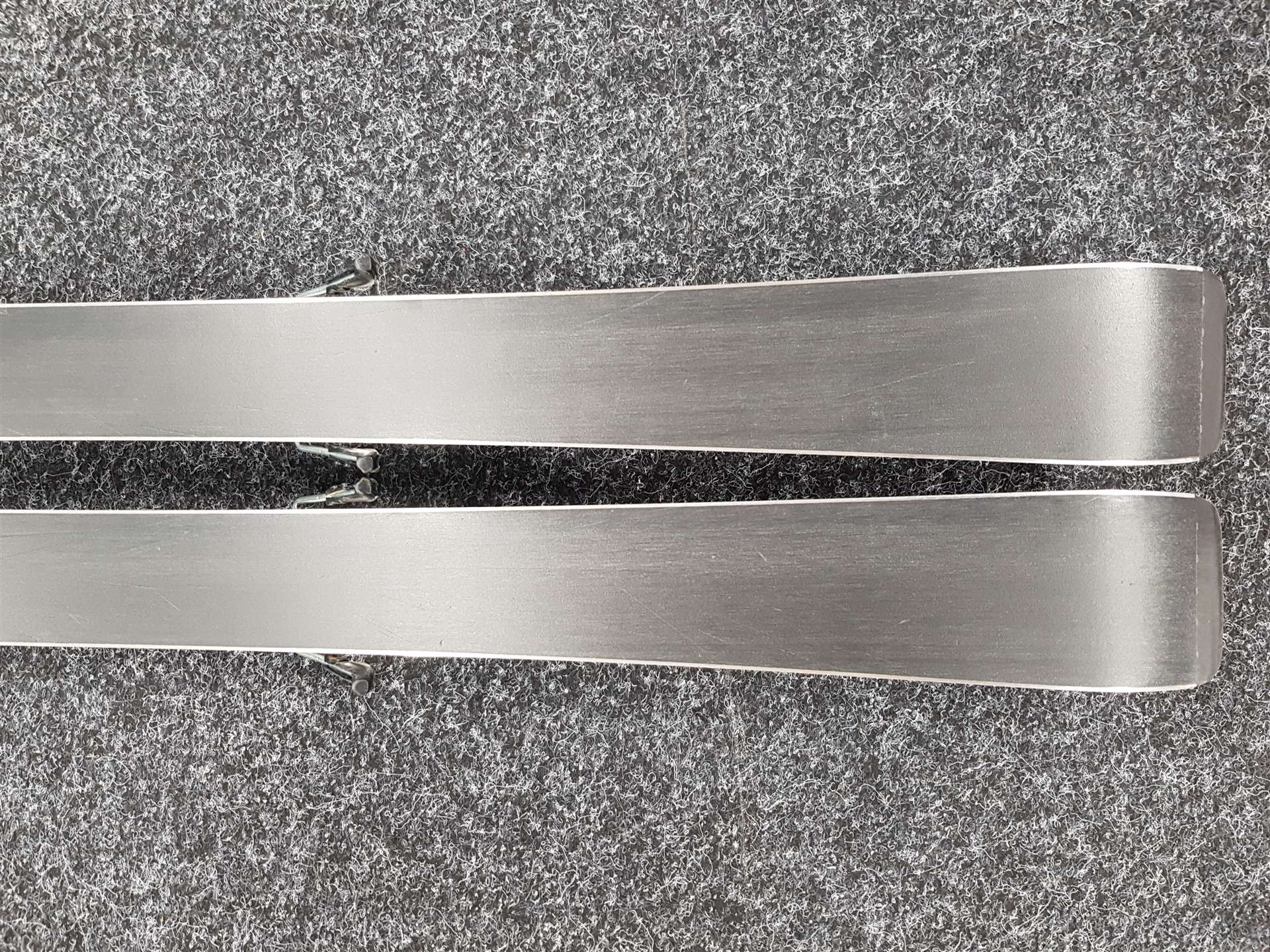 Gebrauchte Kinderski VÖLKL Racetiger SL + Bindungen Marker 7.0