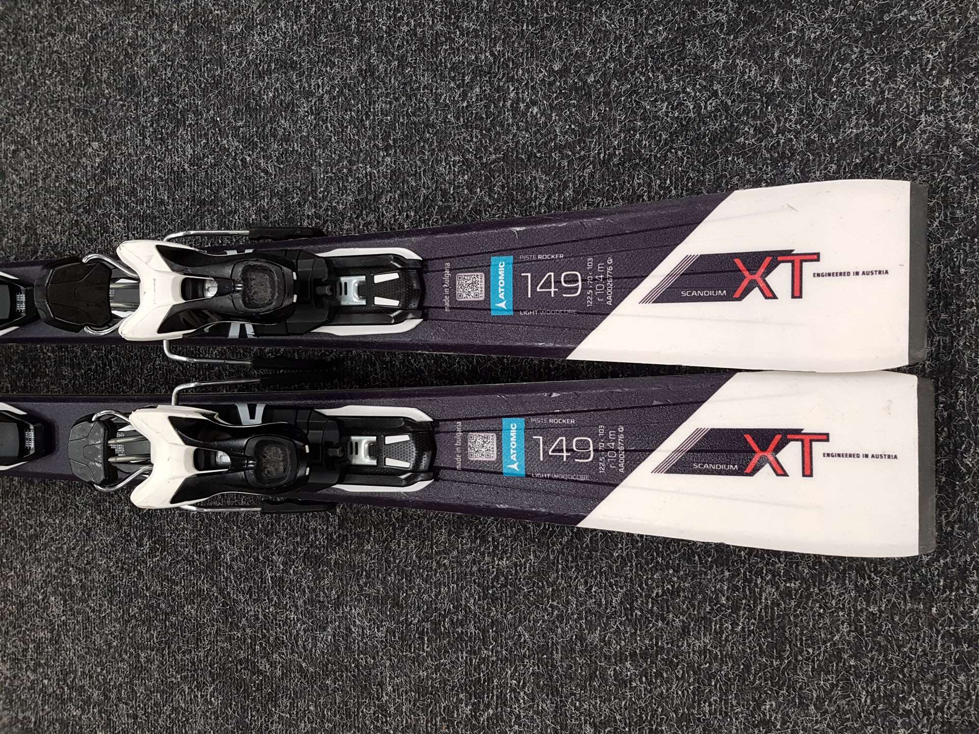 Použité lyže ATOMIC PERFORMER XT