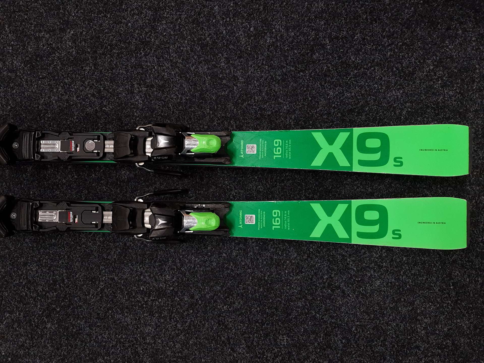 Použité lyže ATOMIC Redster X9s Ti + viazanie Atomic X 12 GW