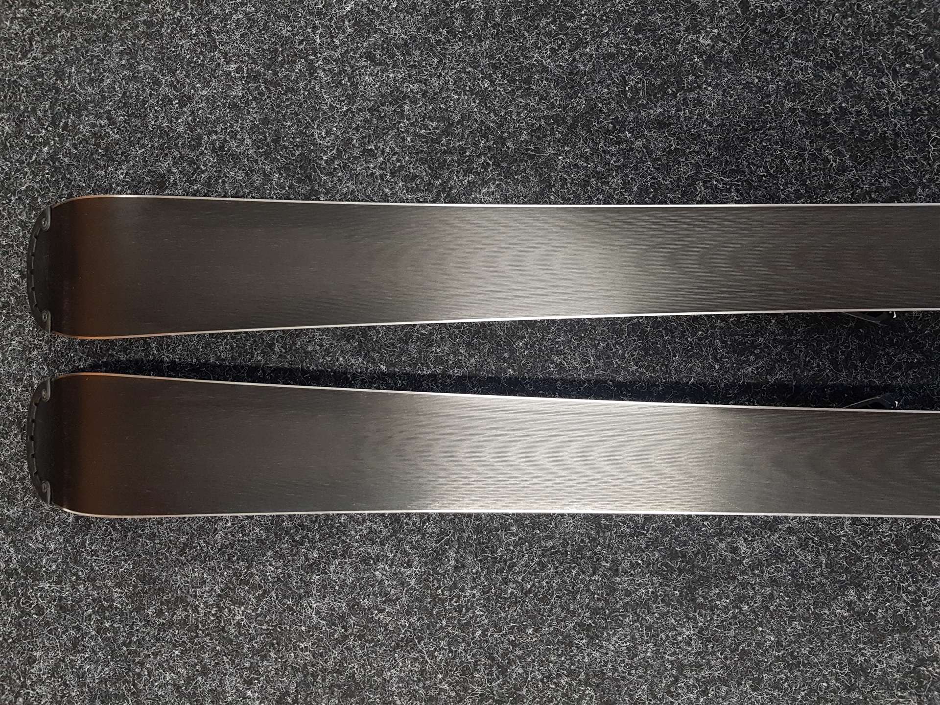 Použité lyže SALOMON XDR Focus  + viazanie Salomon 10