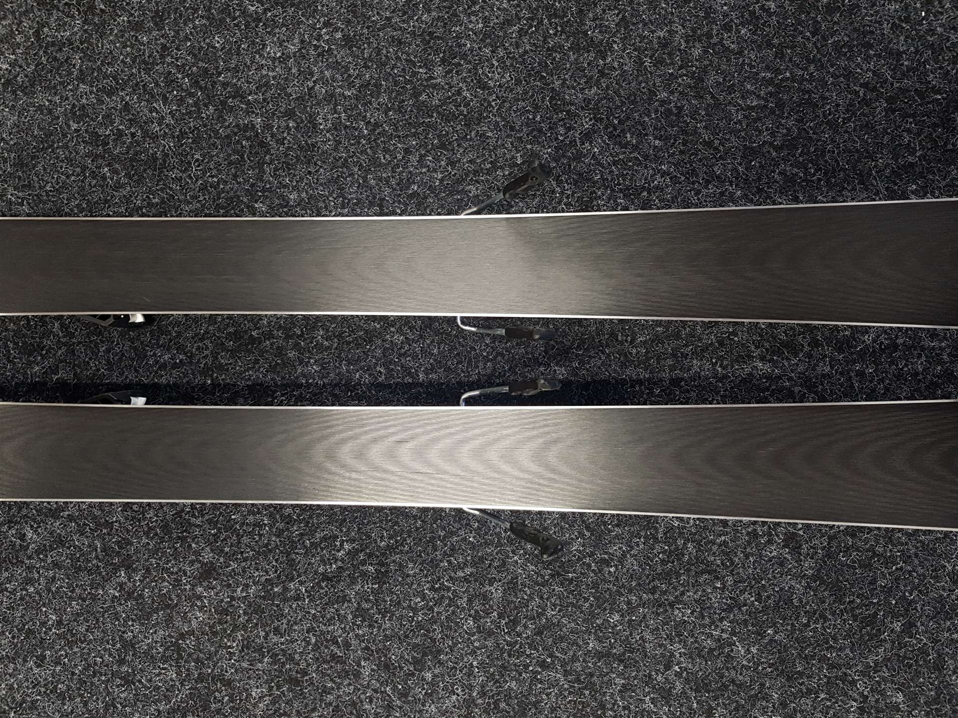 Použité lyže SALOMON XDR Focus  + viazanie Salomon 10