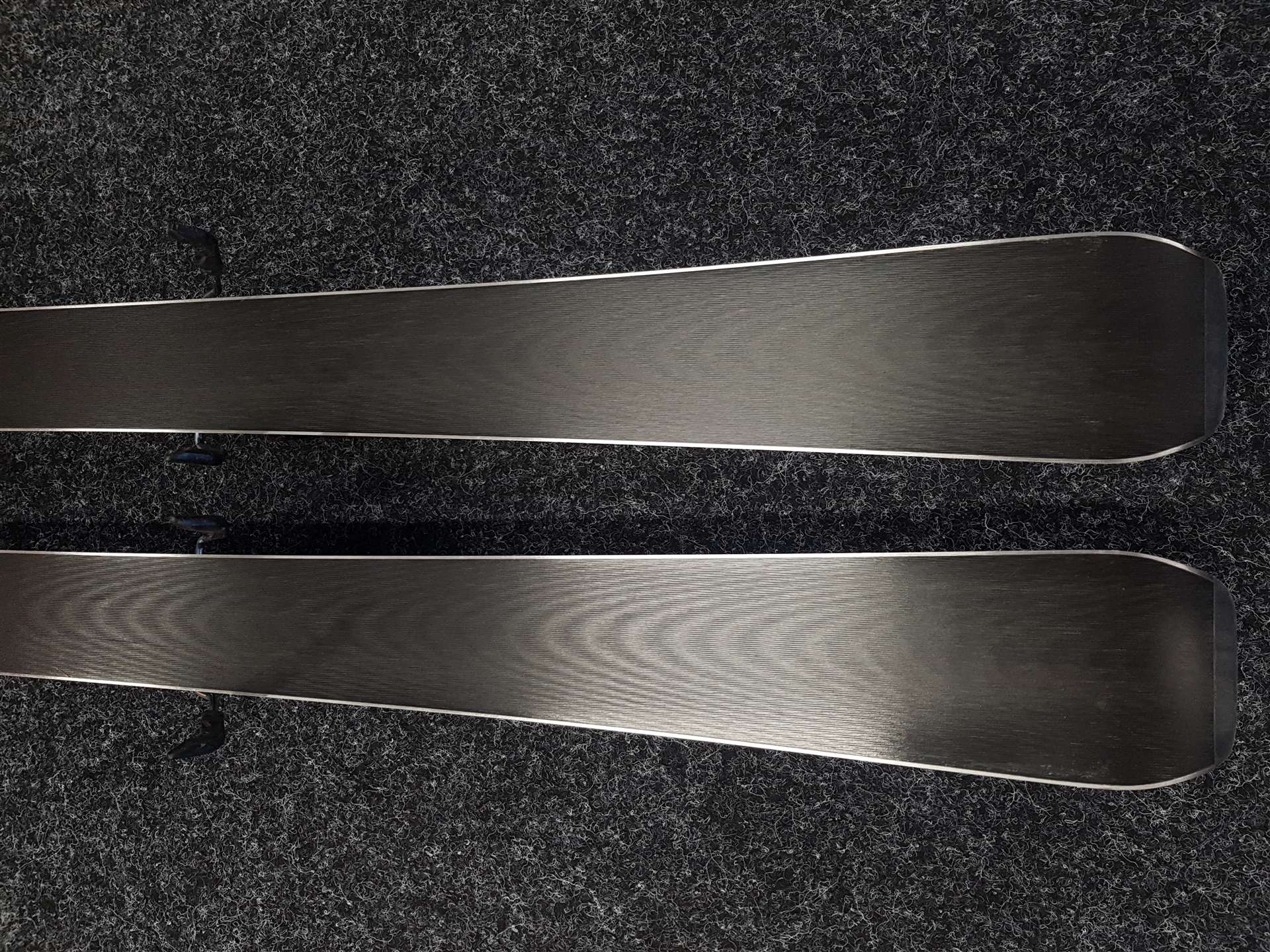 Použité lyže SALOMON XDR Focus  + viazanie Salomon 10