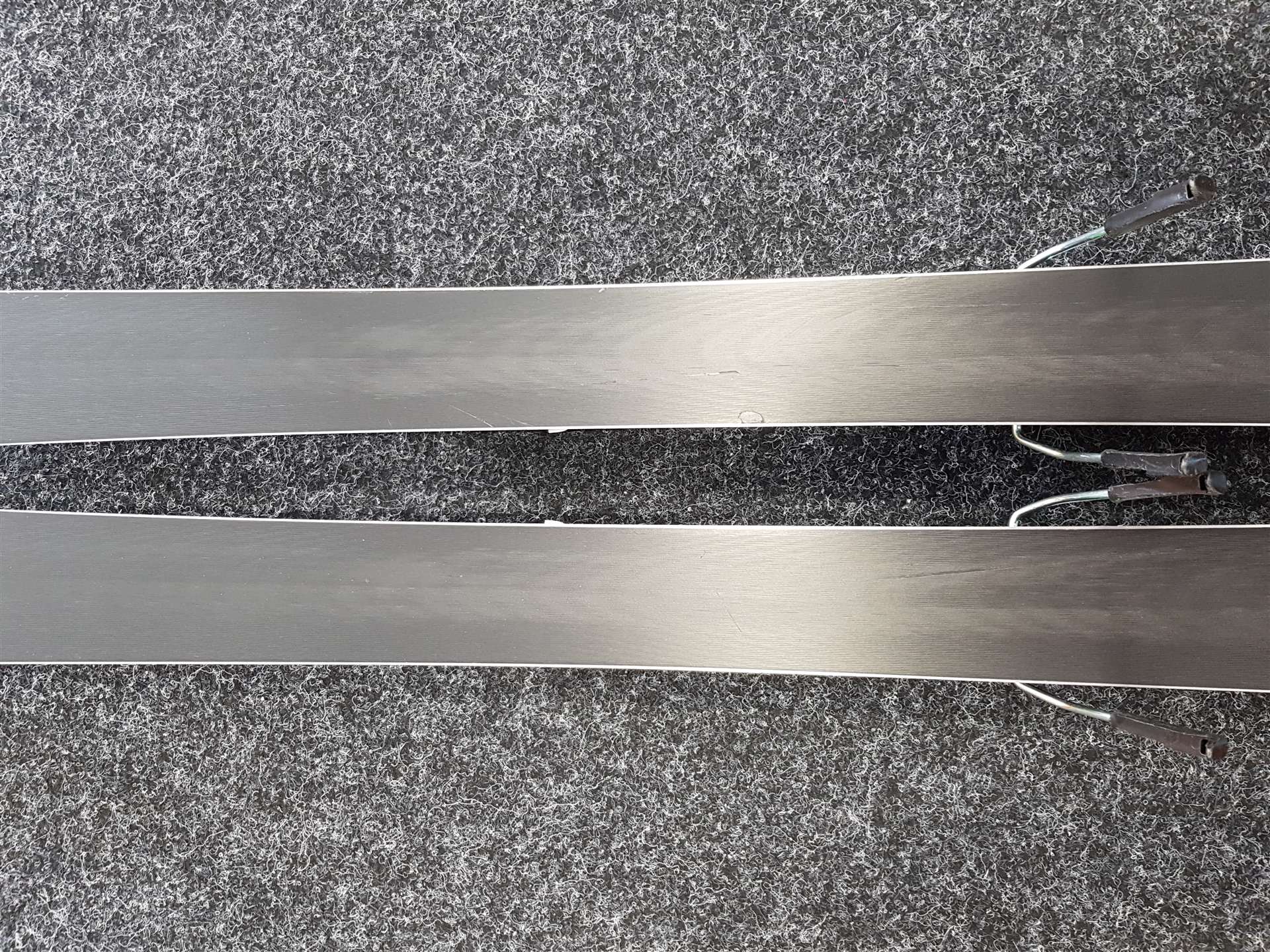 Sci ROSSIGNOL Zenith usati + attacchi Look Xpress 10