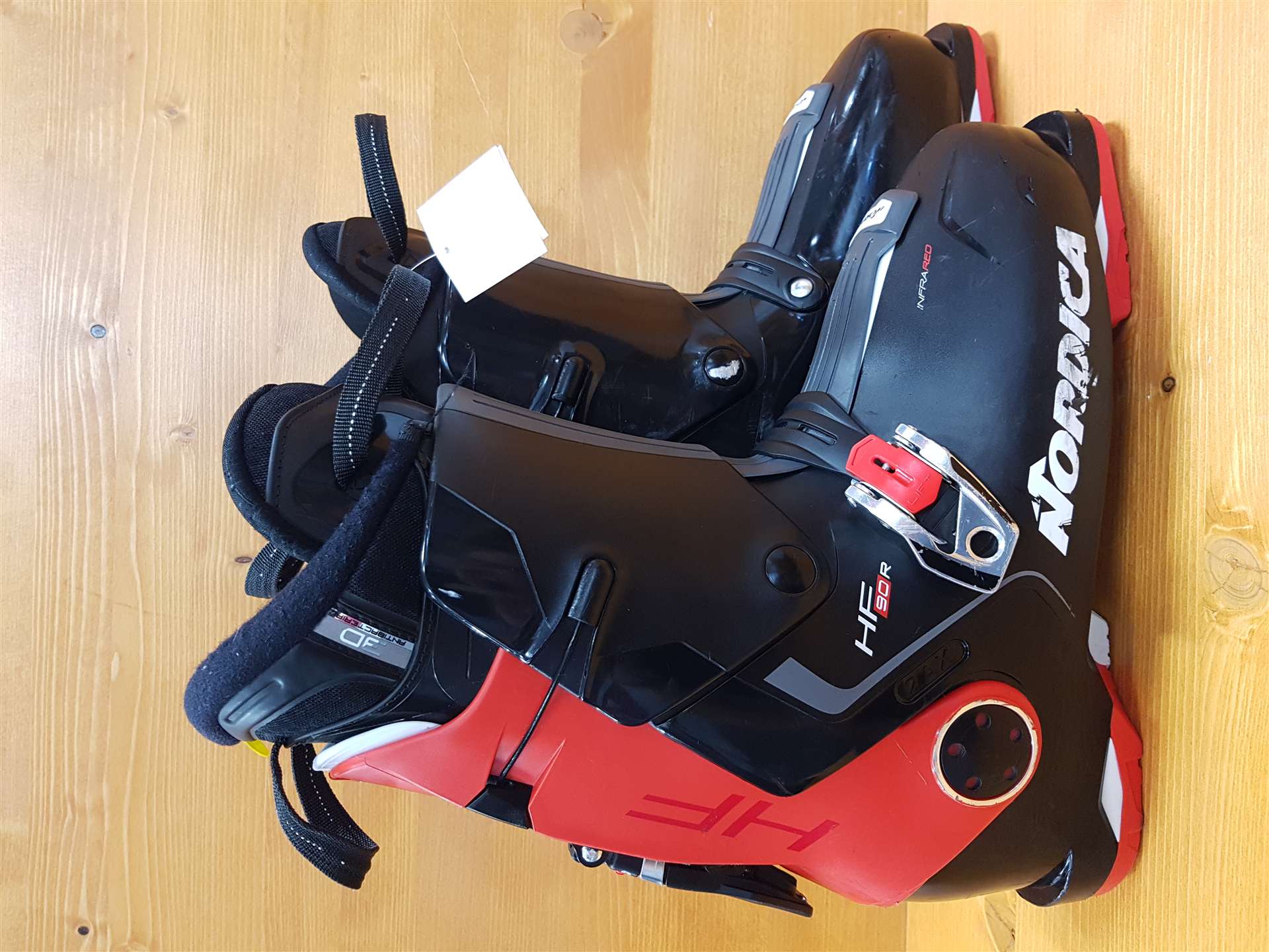 Použité lyžiarky NORDICA HF 90R