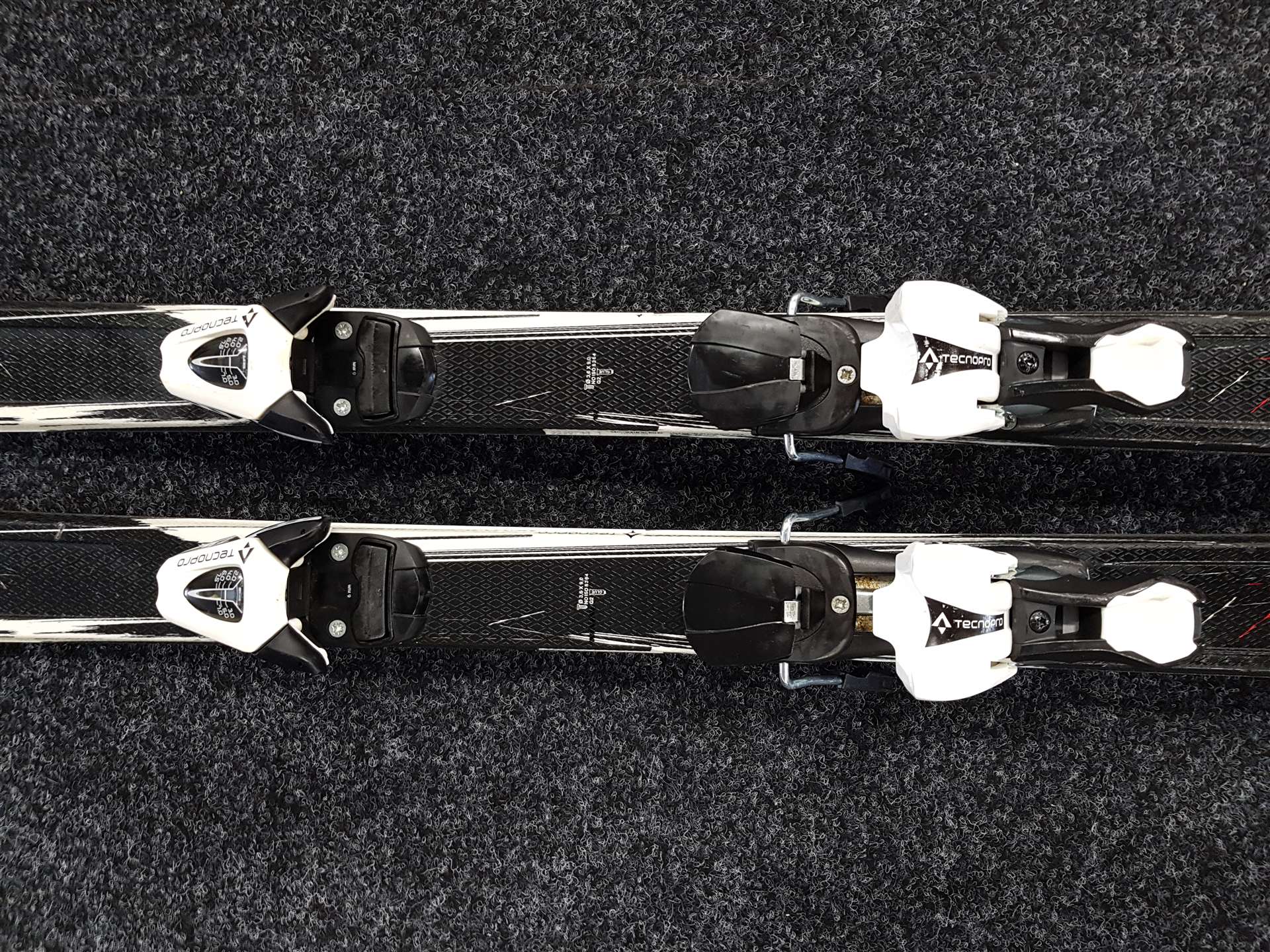 Použité lyže TECNOPRO X Flex + vázání Tecnopro TL 75