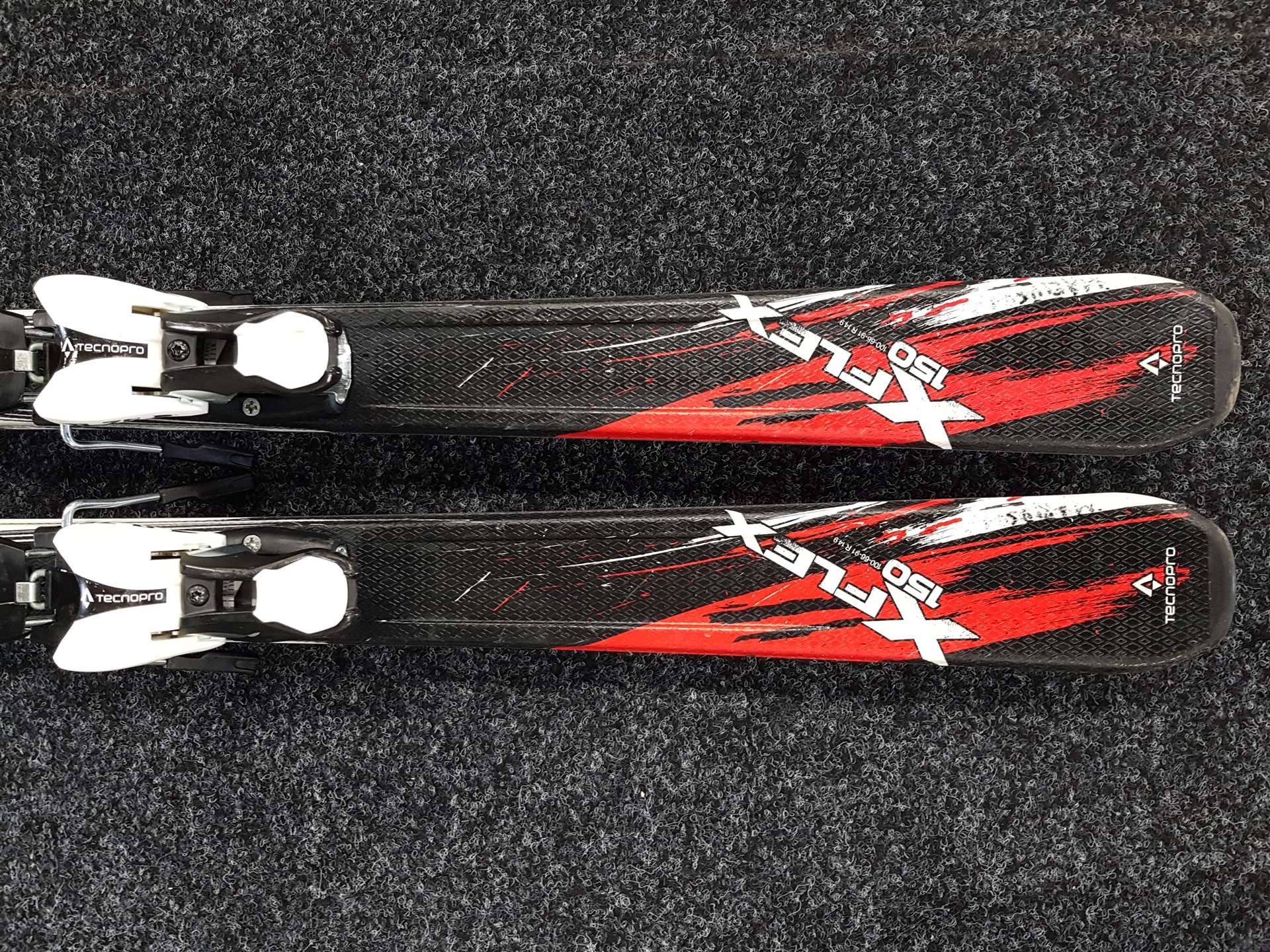 Použité lyže TECNOPRO X Flex + vázání Tecnopro TL 75