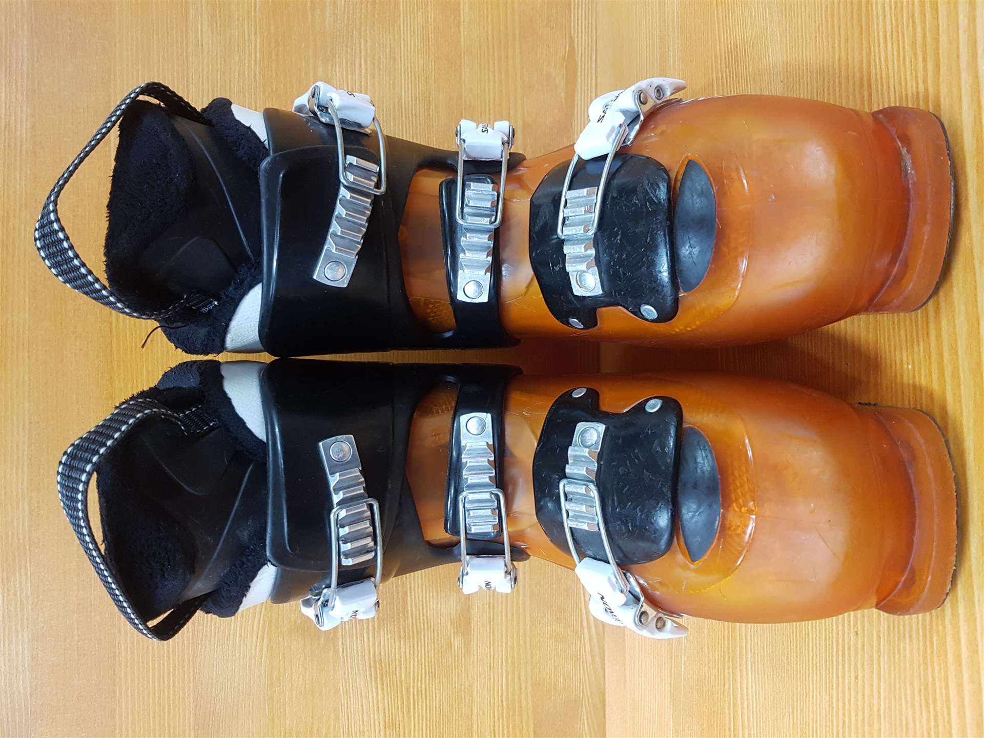 Chaussures de ski SALOMON T3 d'occasion