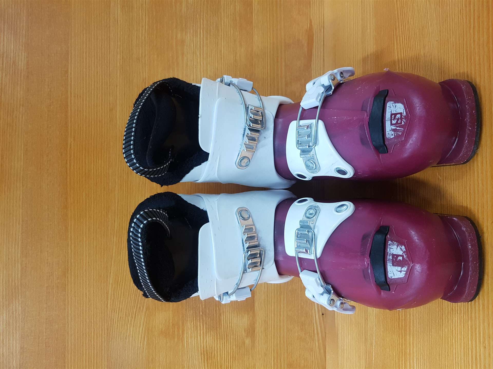 Chaussures de ski SALOMON T2 d'occasion