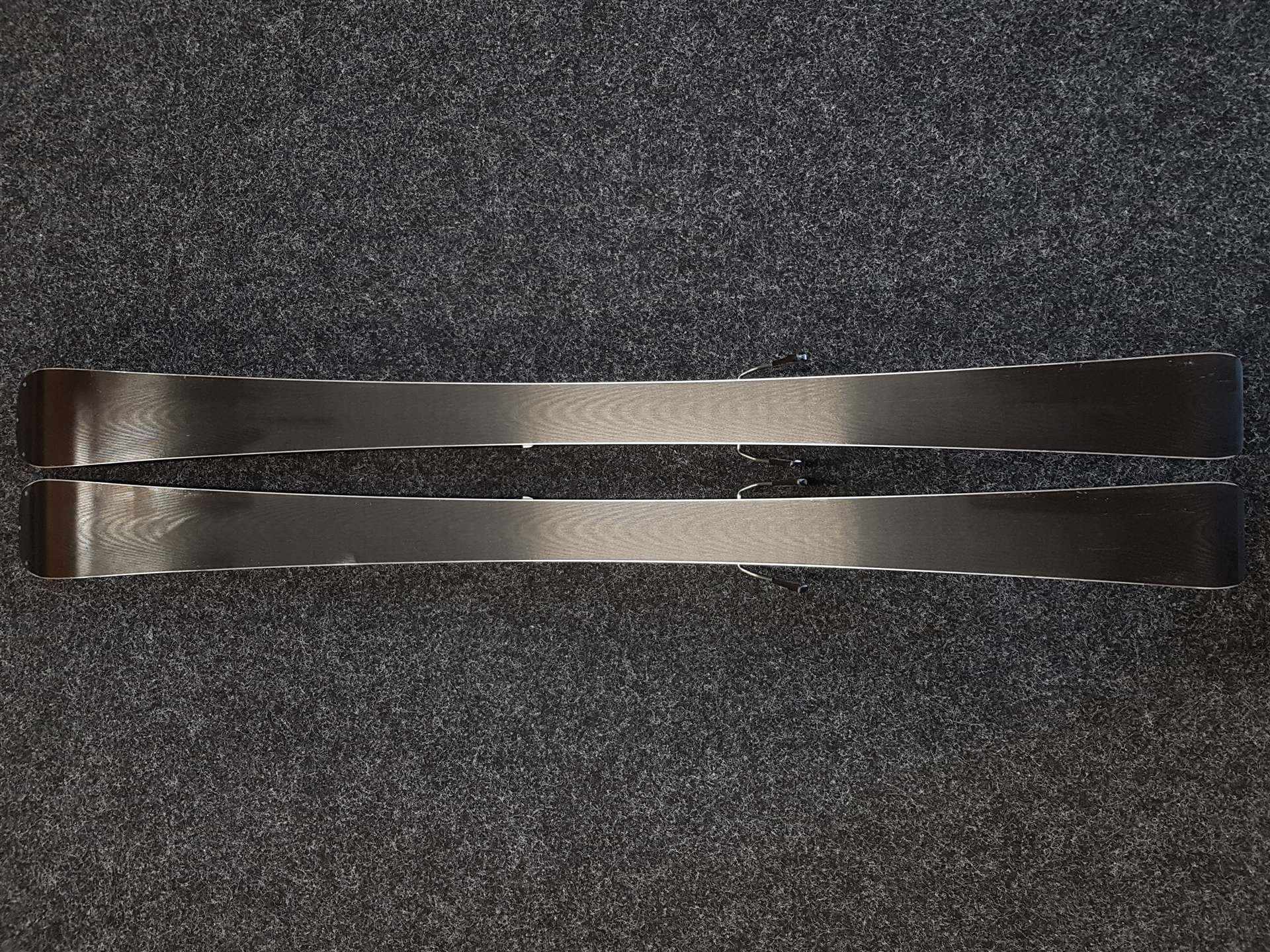 Schiuri ROSSIGNOL Pursuit RTU second-hand + legături Rossignol Axium 11