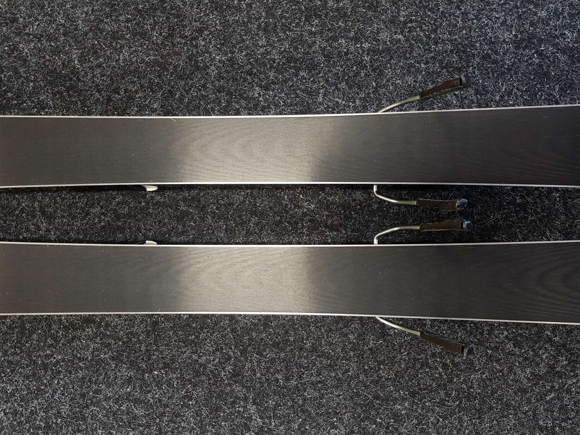 Schiuri ROSSIGNOL Pursuit RTU second-hand + legături Rossignol Axium 11