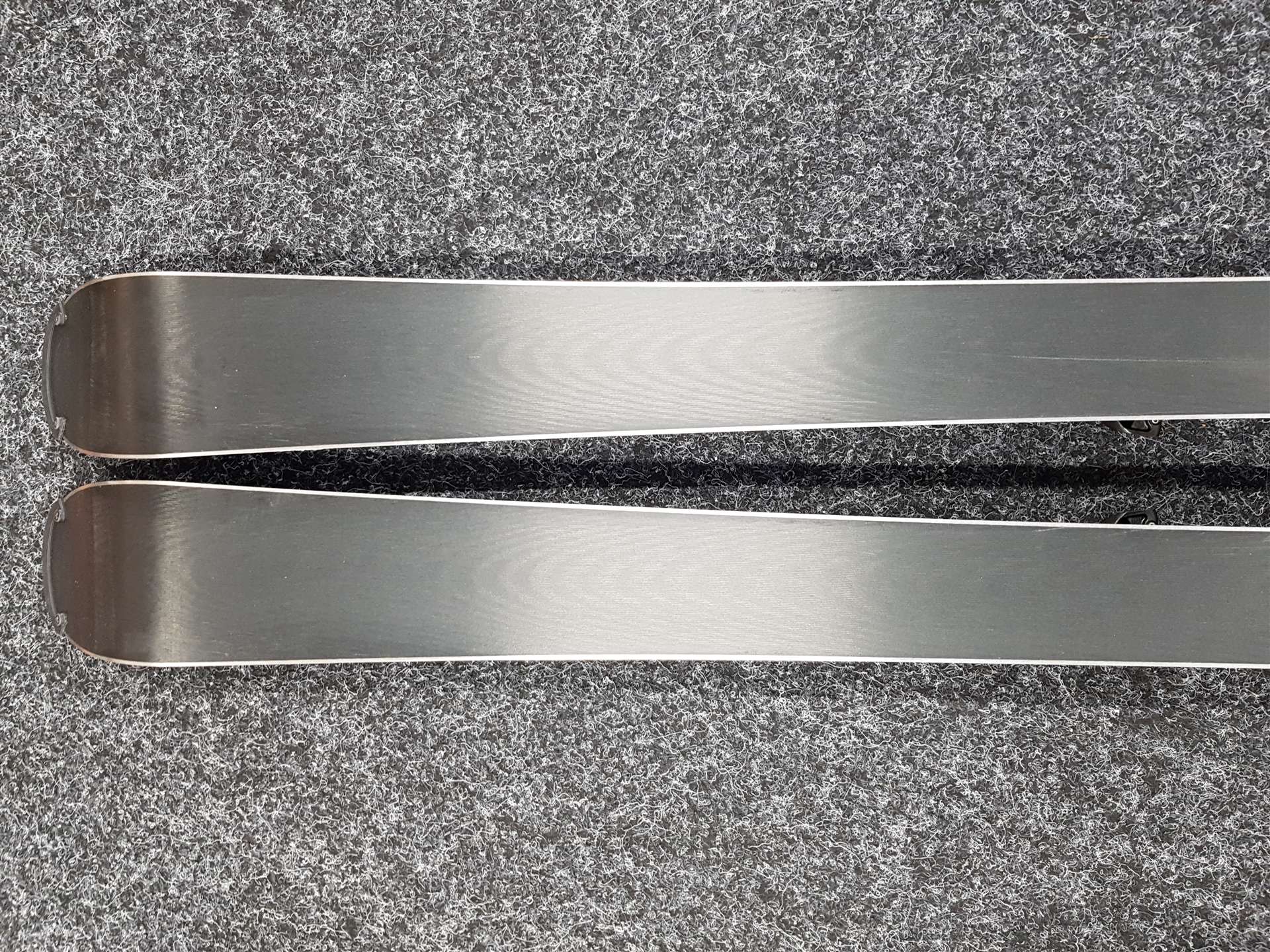 Gebrauchte Skier SPORTEN Street 140 + Tyrolia SLR 7.5 Bindungen
