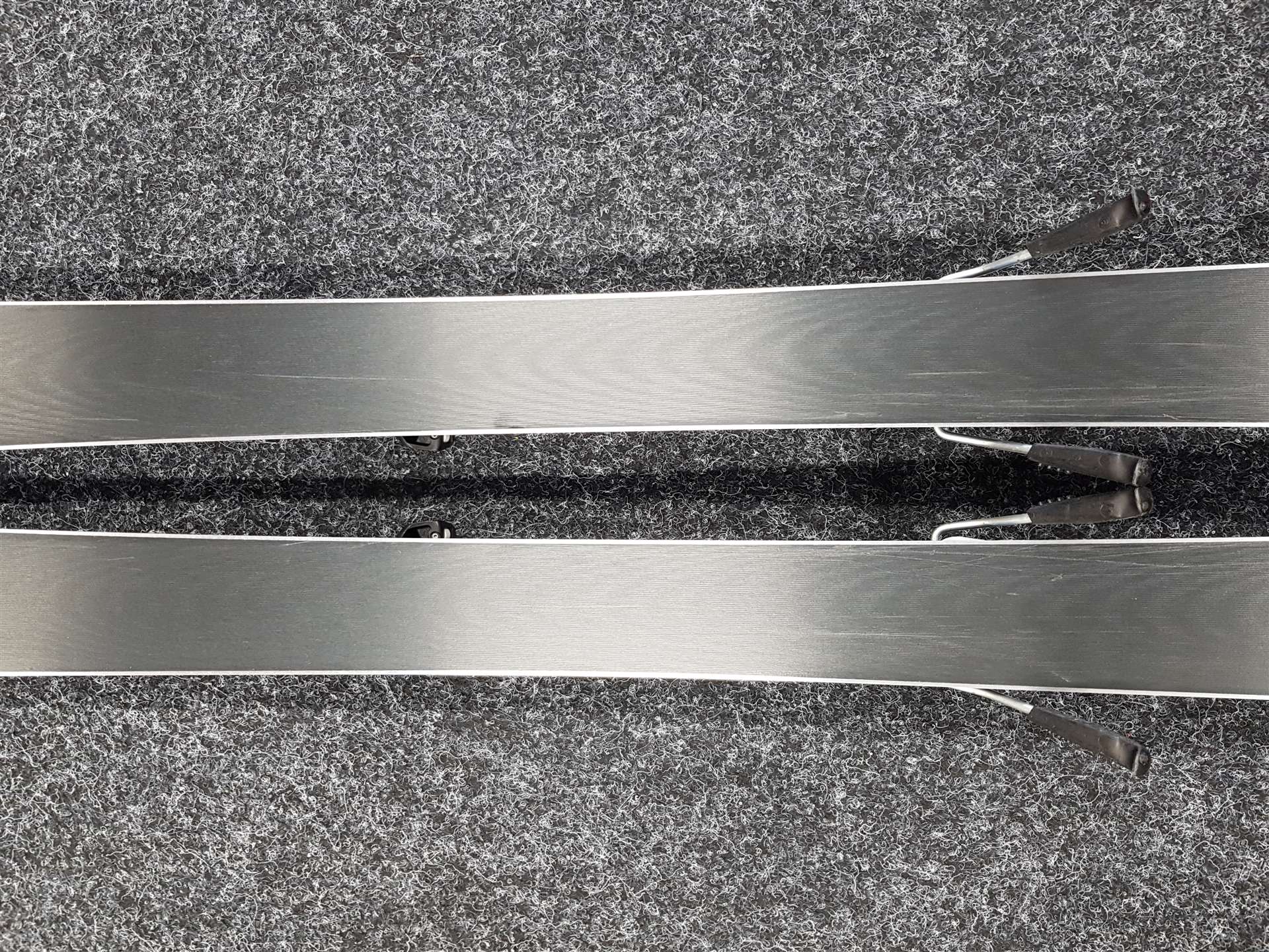 Gebrauchte Skier SPORTEN Street 140 + Tyrolia SLR 7.5 Bindungen