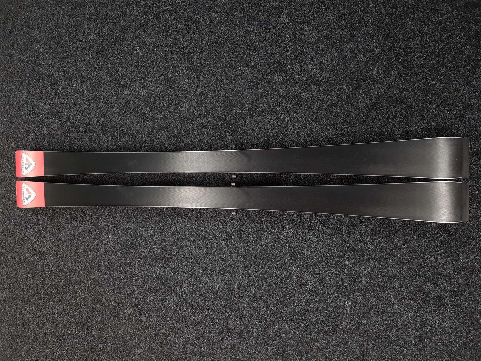 Schiuri ROSSIGNOL Hero Elite MT TI E16 folosite + legături Look NX 12