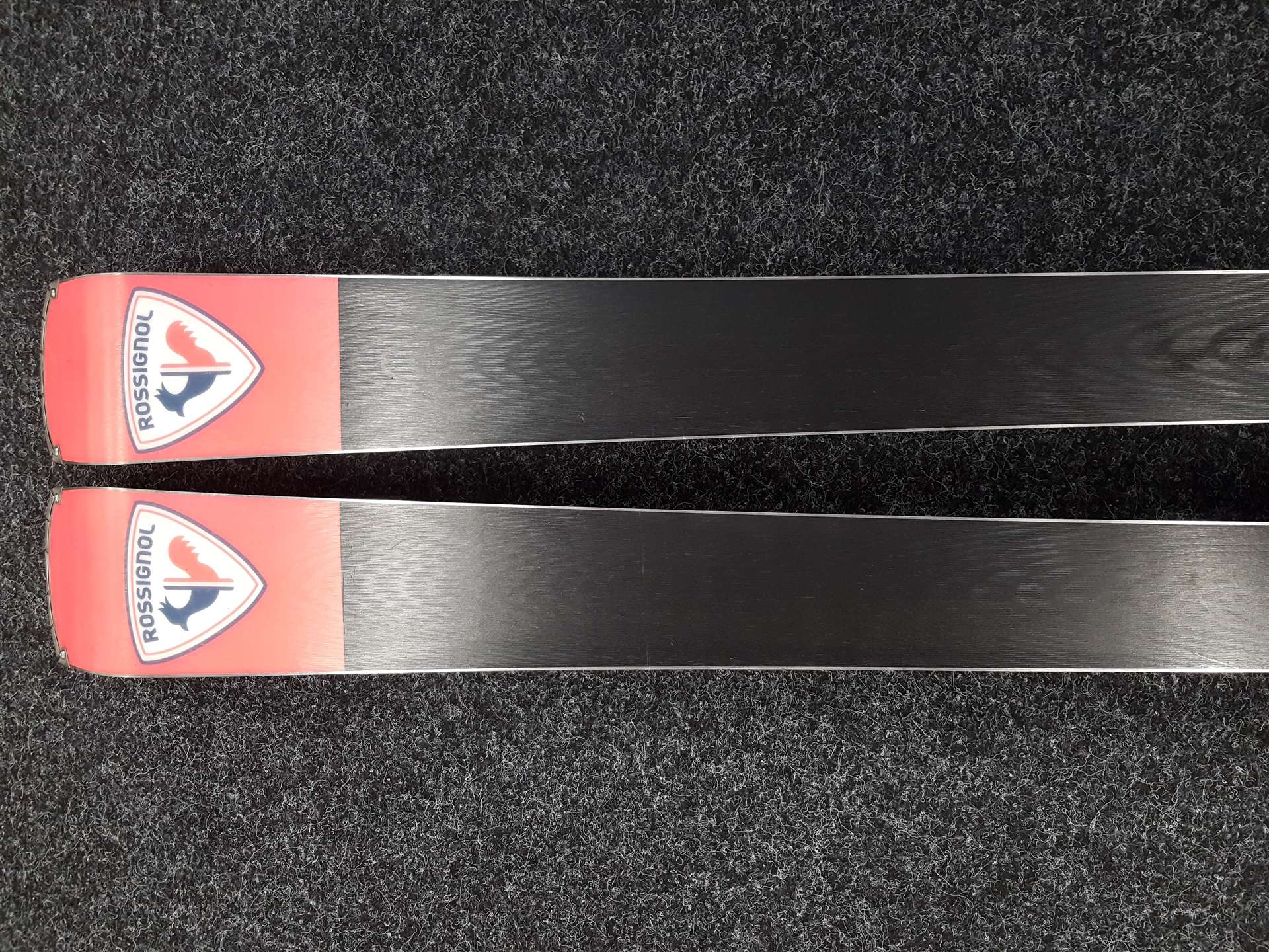 Schiuri ROSSIGNOL Hero Elite MT TI E16 folosite + legături Look NX 12