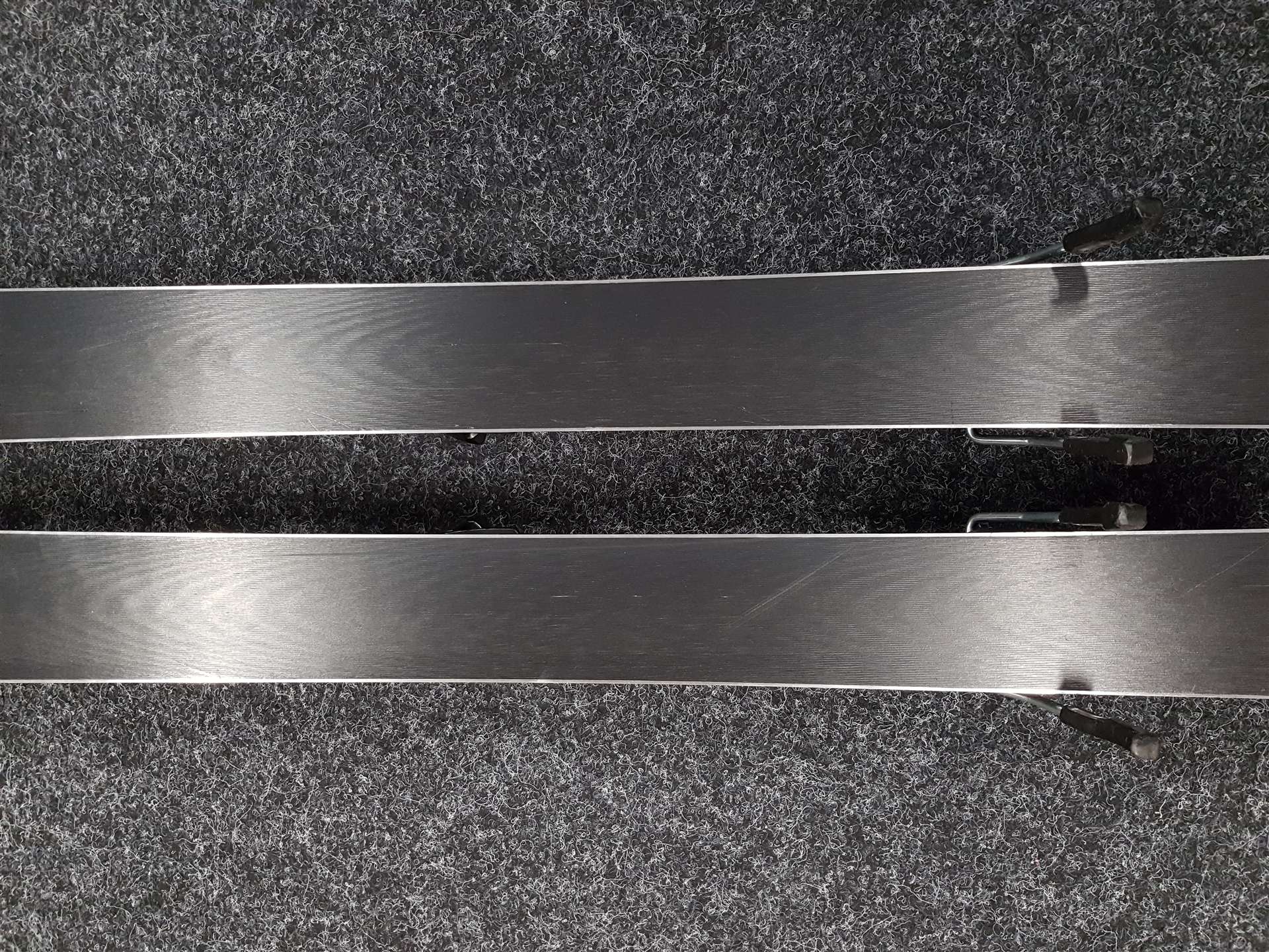 Schiuri ROSSIGNOL Hero Elite MT TI E16 folosite + legături Look NX 12