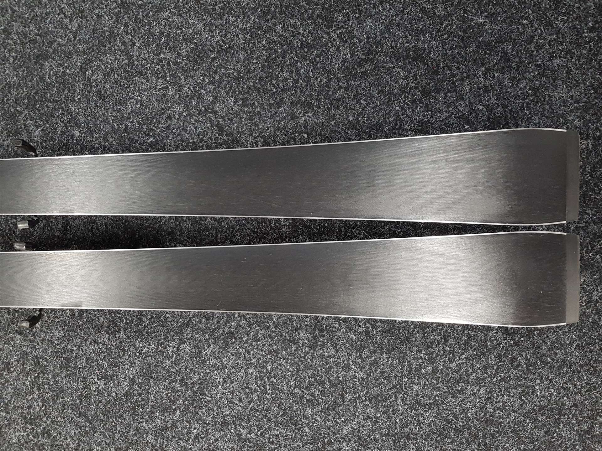 Schiuri ROSSIGNOL Hero Elite MT TI E16 folosite + legături Look NX 12