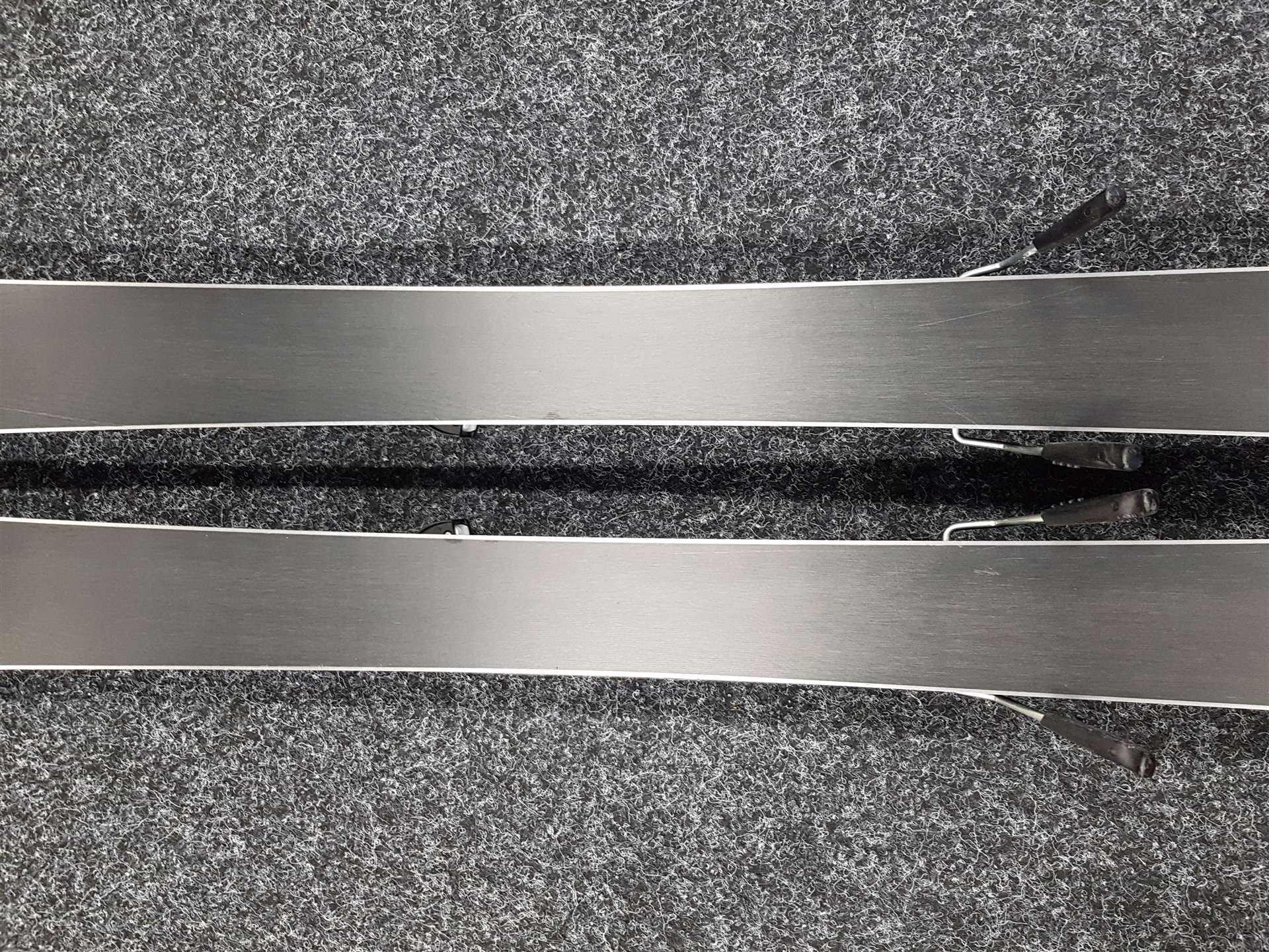 Skis HEAD Lyt Tech V4 d'occasion + fixations Tyrolia PR10