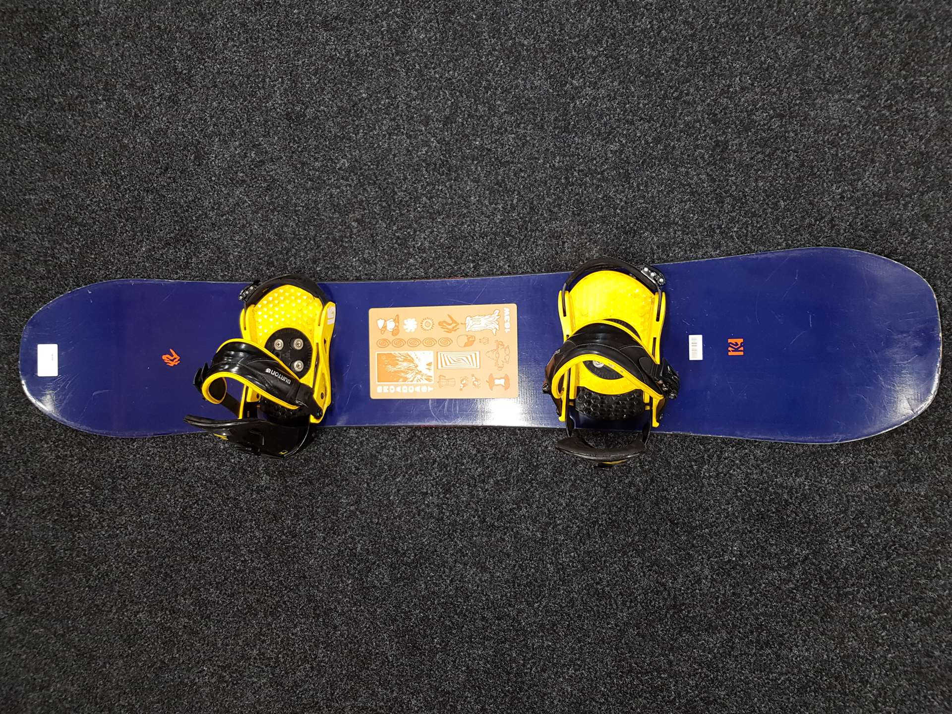 Snowboard K2 Broadcast folosit + legături Burton L