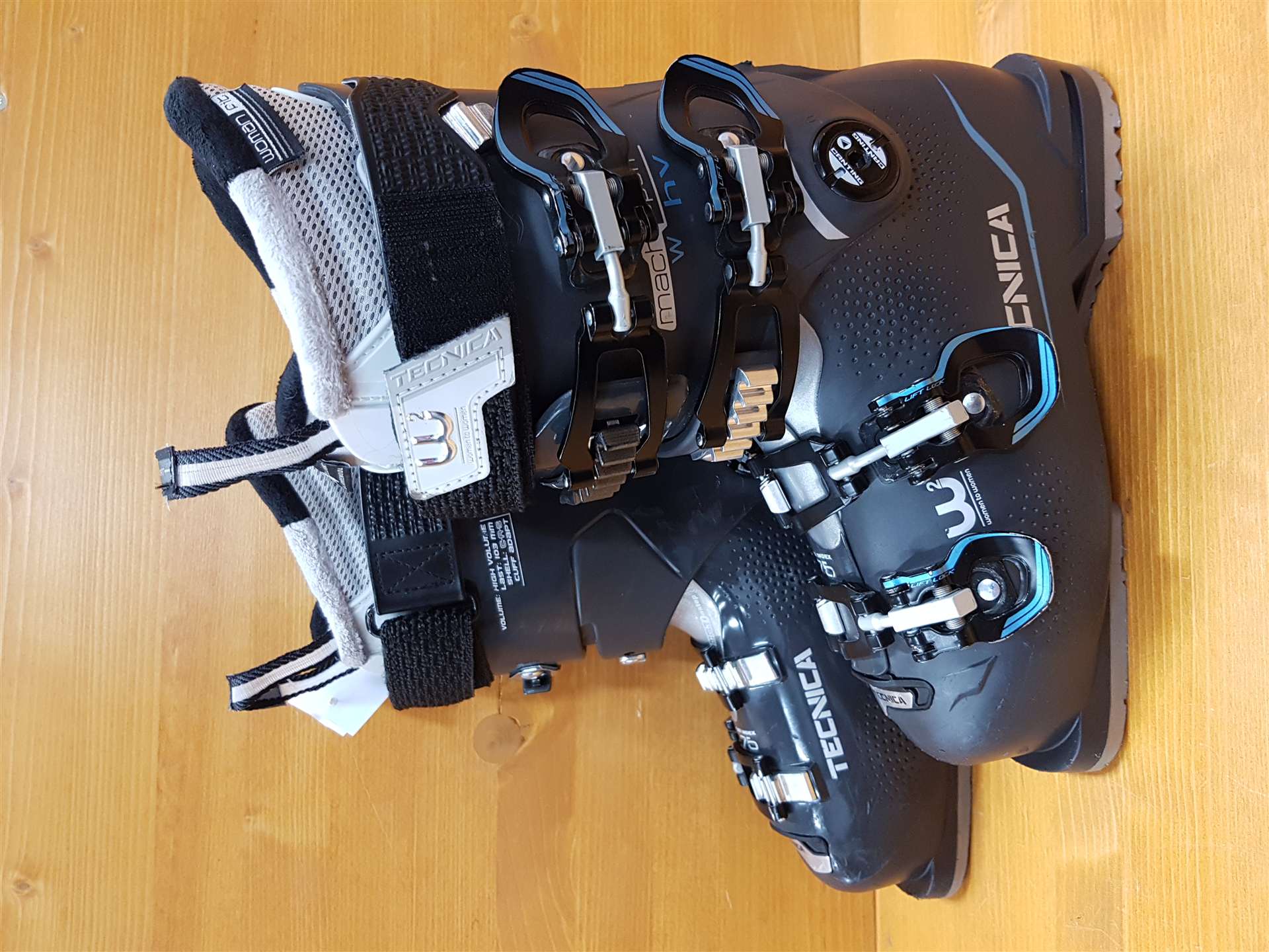 Używane buty narciarskie TECNICA Mach Sport HV 75 W