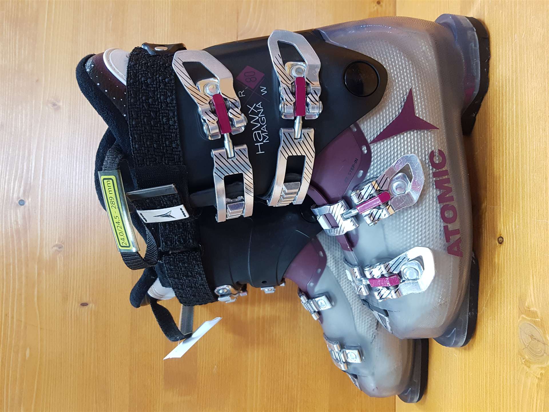 Clăpari de schi ATOMIC Hawx Magna RW 80 second-hand