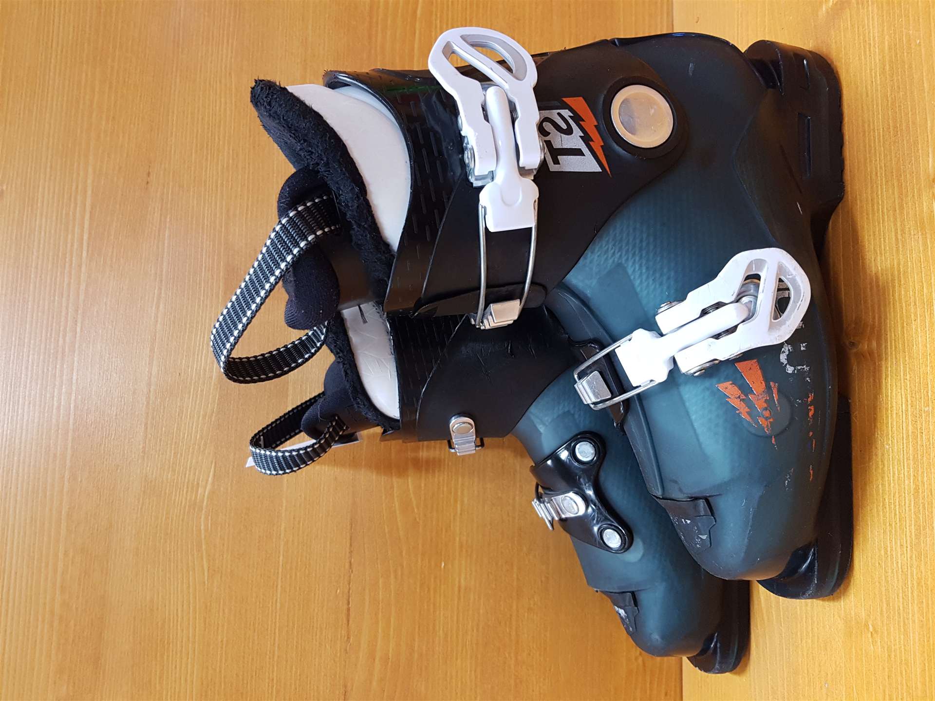 Gebrauchte SALOMON T2 Skischuhe