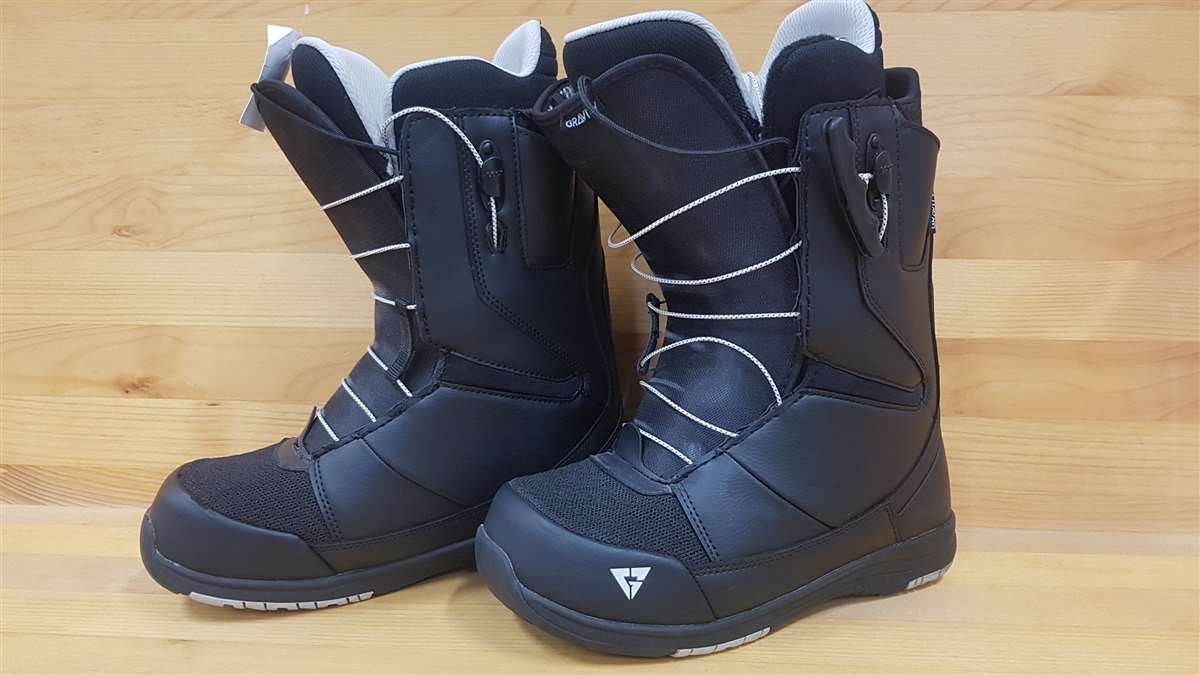 Bazárové snowboardové topánky Gravity čierne