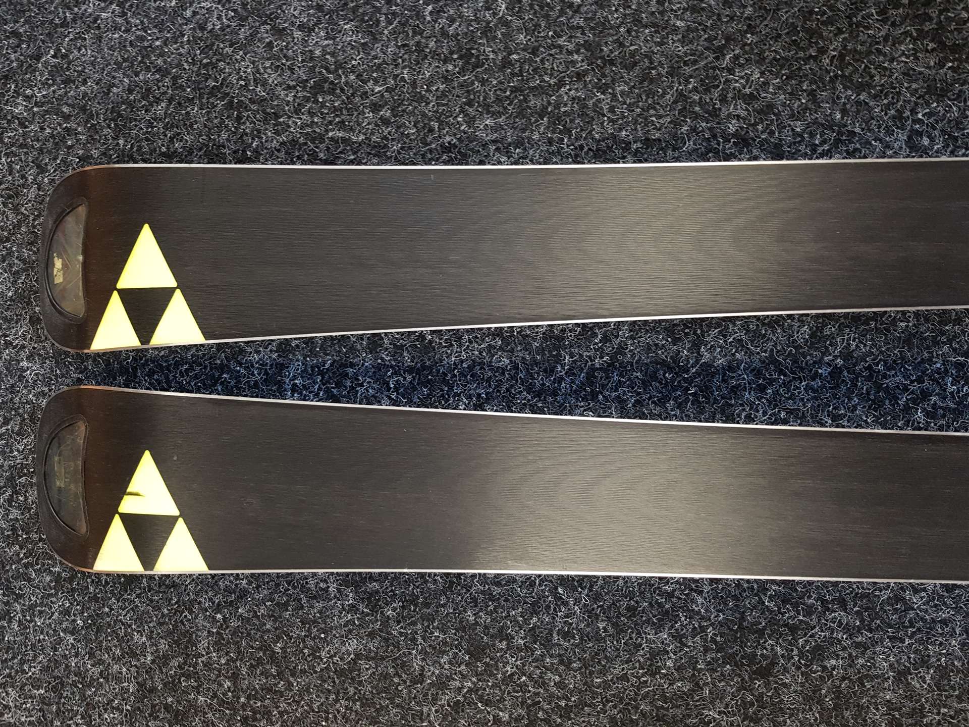 Gebrauchte FISCHER RC4 World Cup SC Ski + Fischer Z12 Bindungen