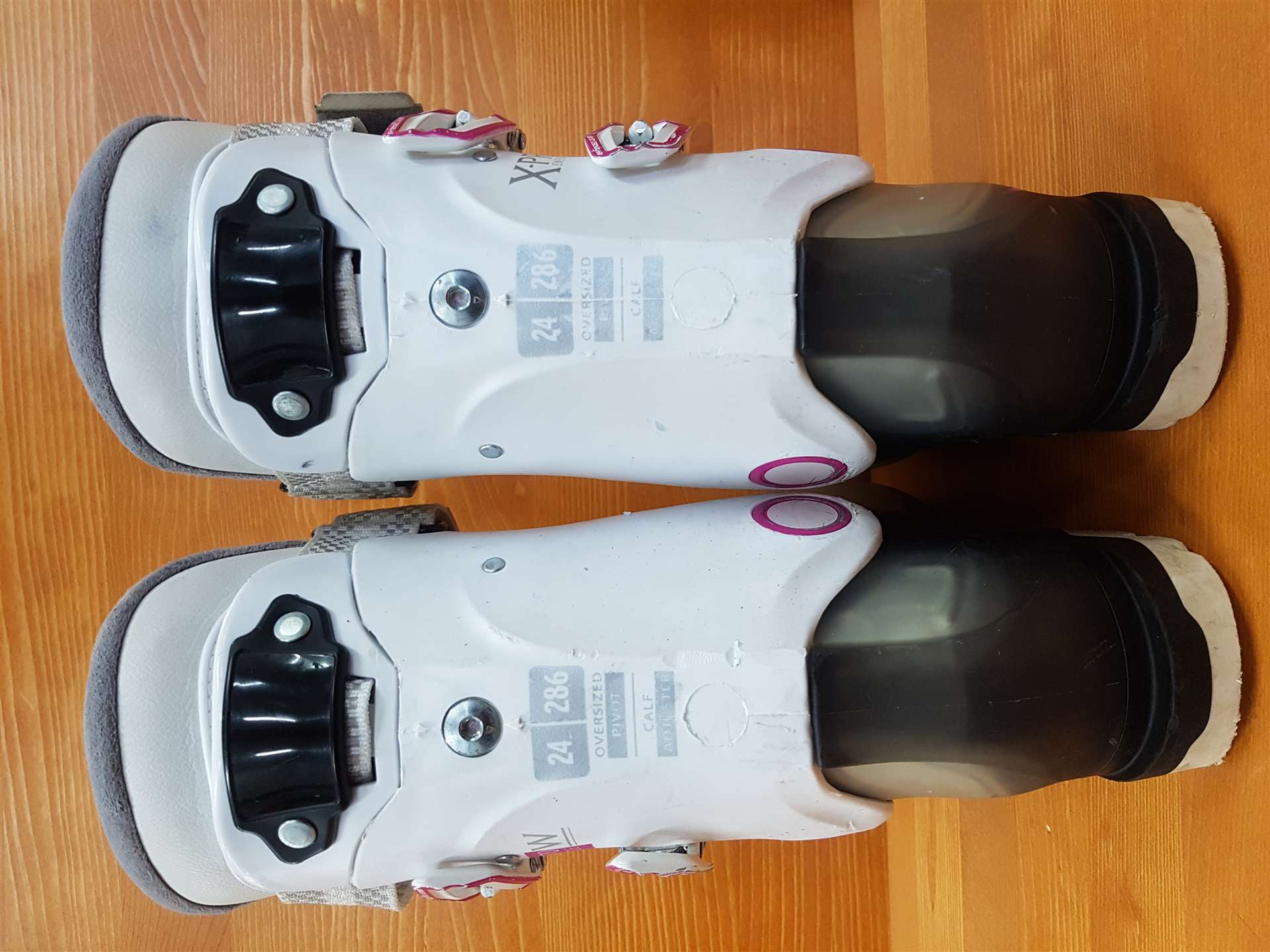 Použité lyžiarky SALOMON X-PRO ENERGYZER R70 W