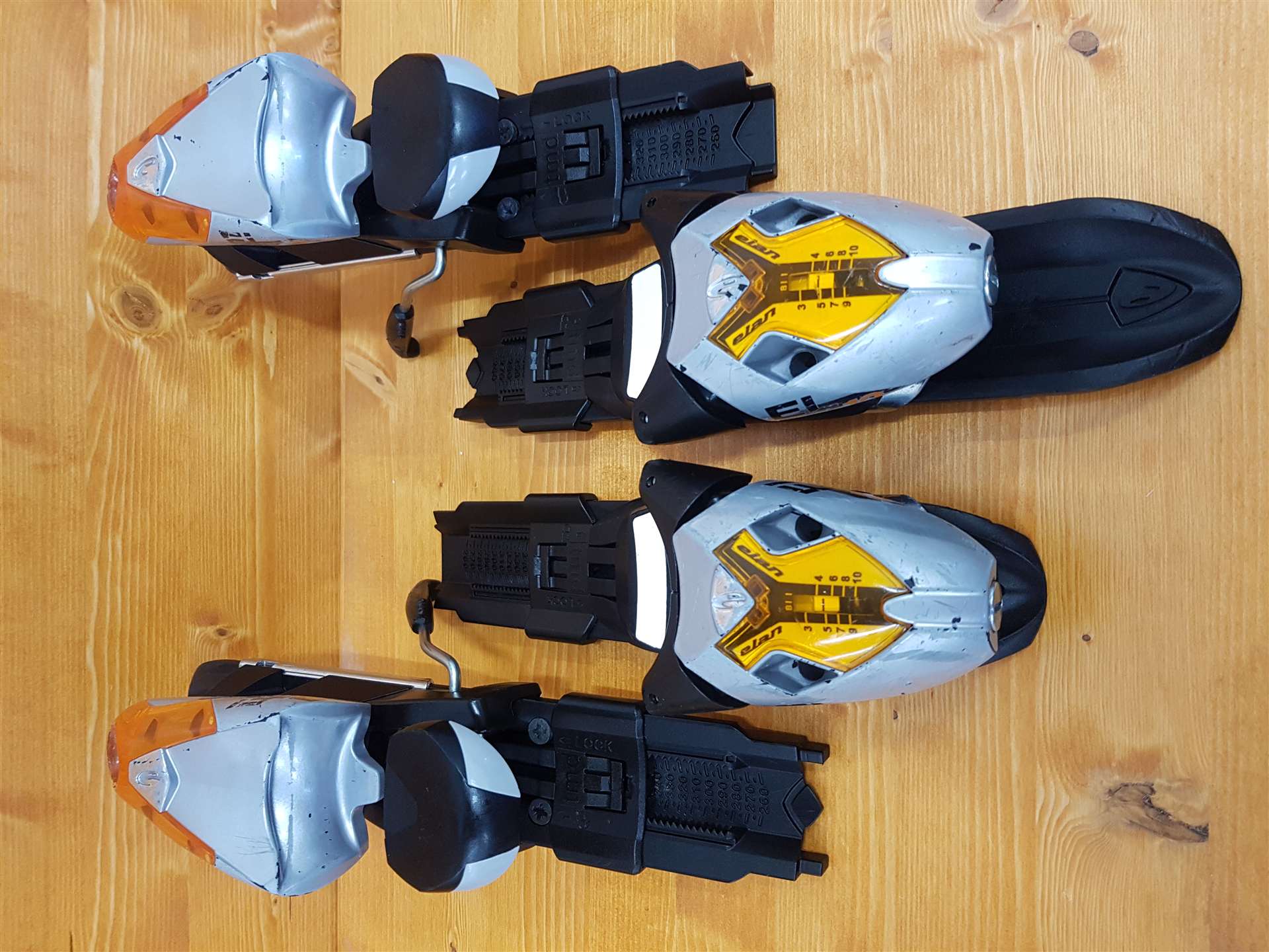 Legătură folosită Elan EL 10 (DIN 10)