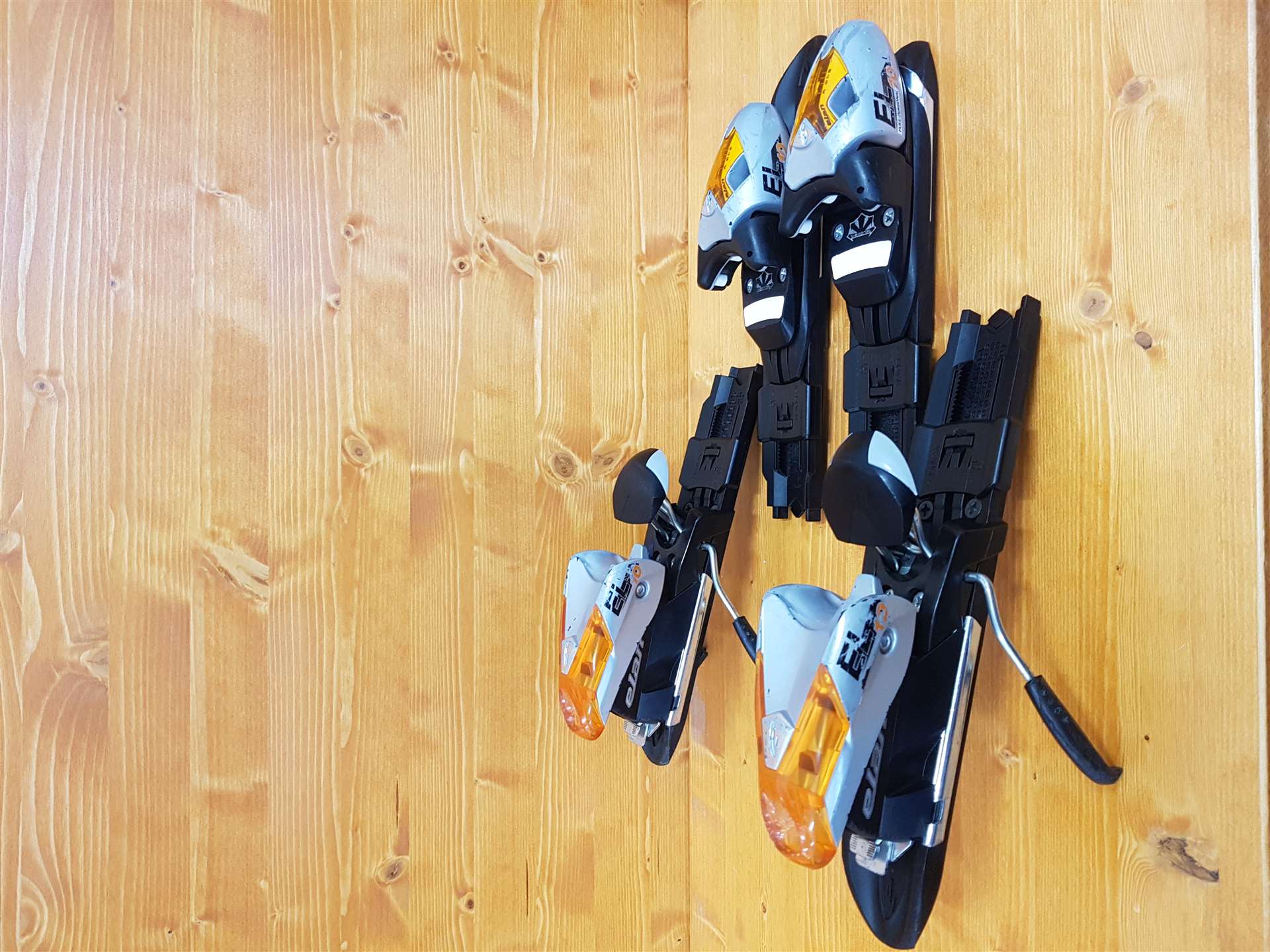 Legătură folosită Elan EL 10 (DIN 10)